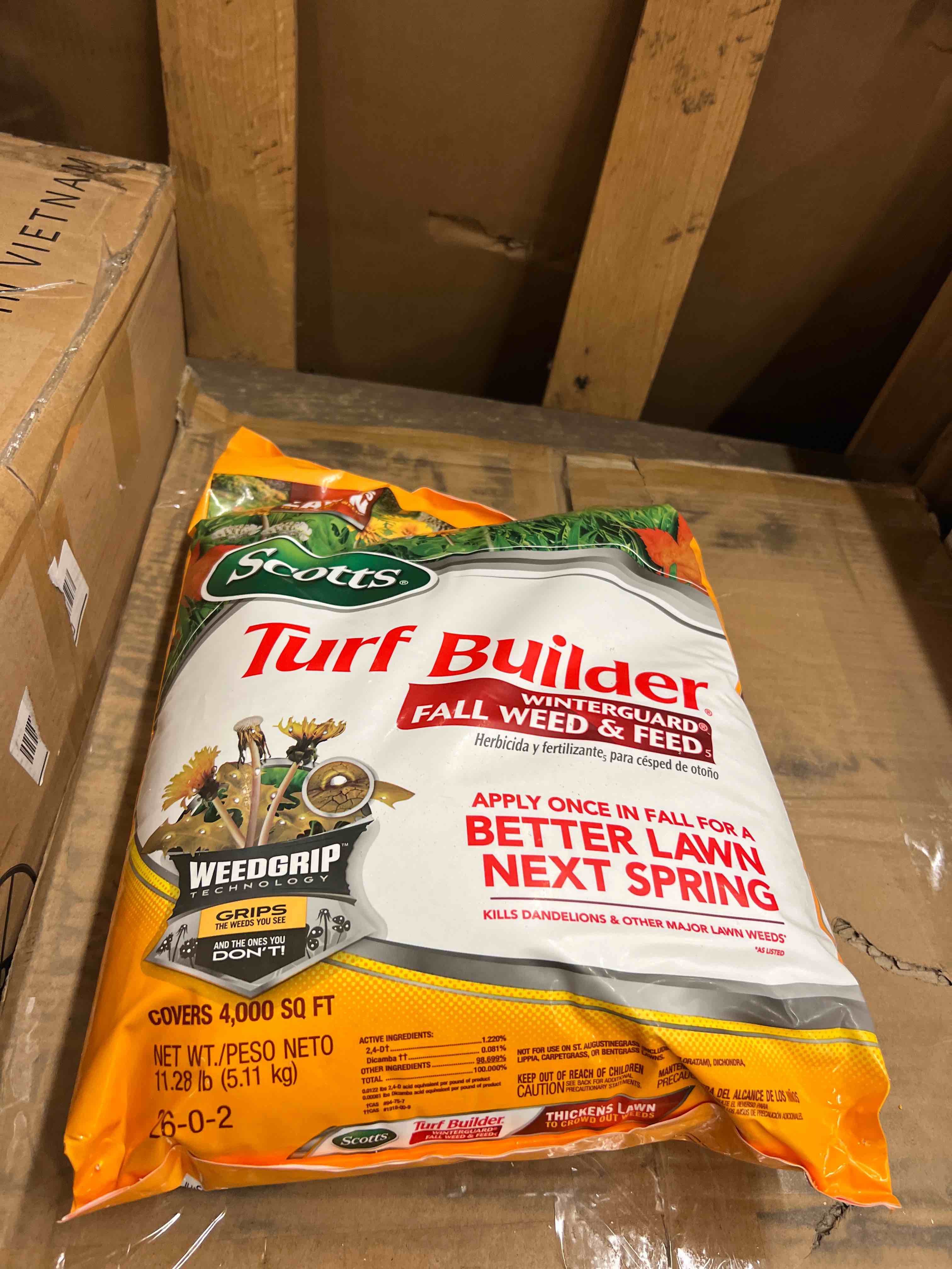 Condition photo showing New/Like New for scotts turf builder winterguard fall weed & feed5, weed killer plus fall fertilizer, 4,000 sq. ft., 11.28 lbs.