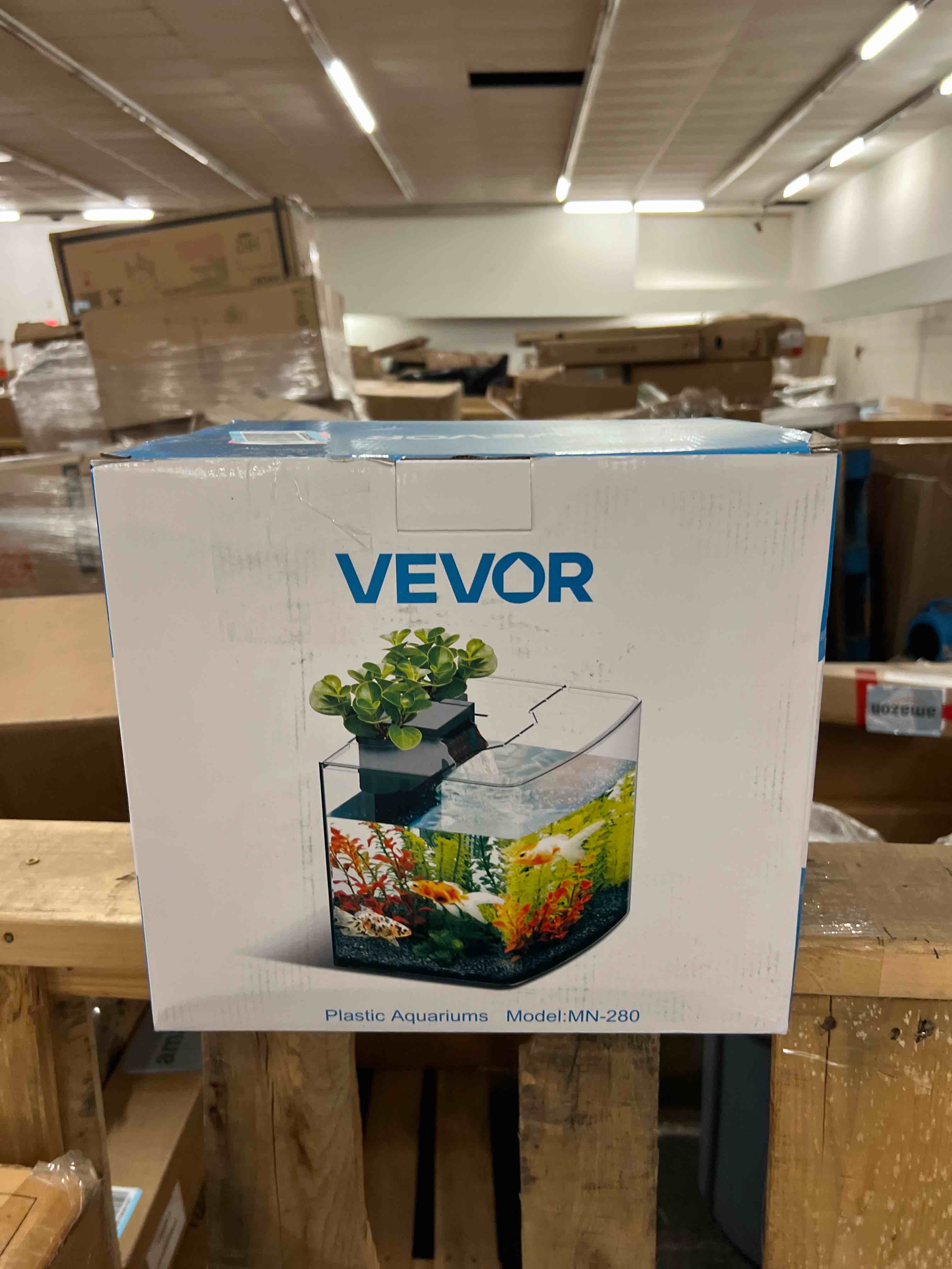 Condition photo showing New/Like New for vevor fish tank aquarium, 3.5 gallon, arch design, ultra-clear gpps smart tank with adjustable 3-color lighting, self-cleaning system for freshwater & saltwater fish - home, office use