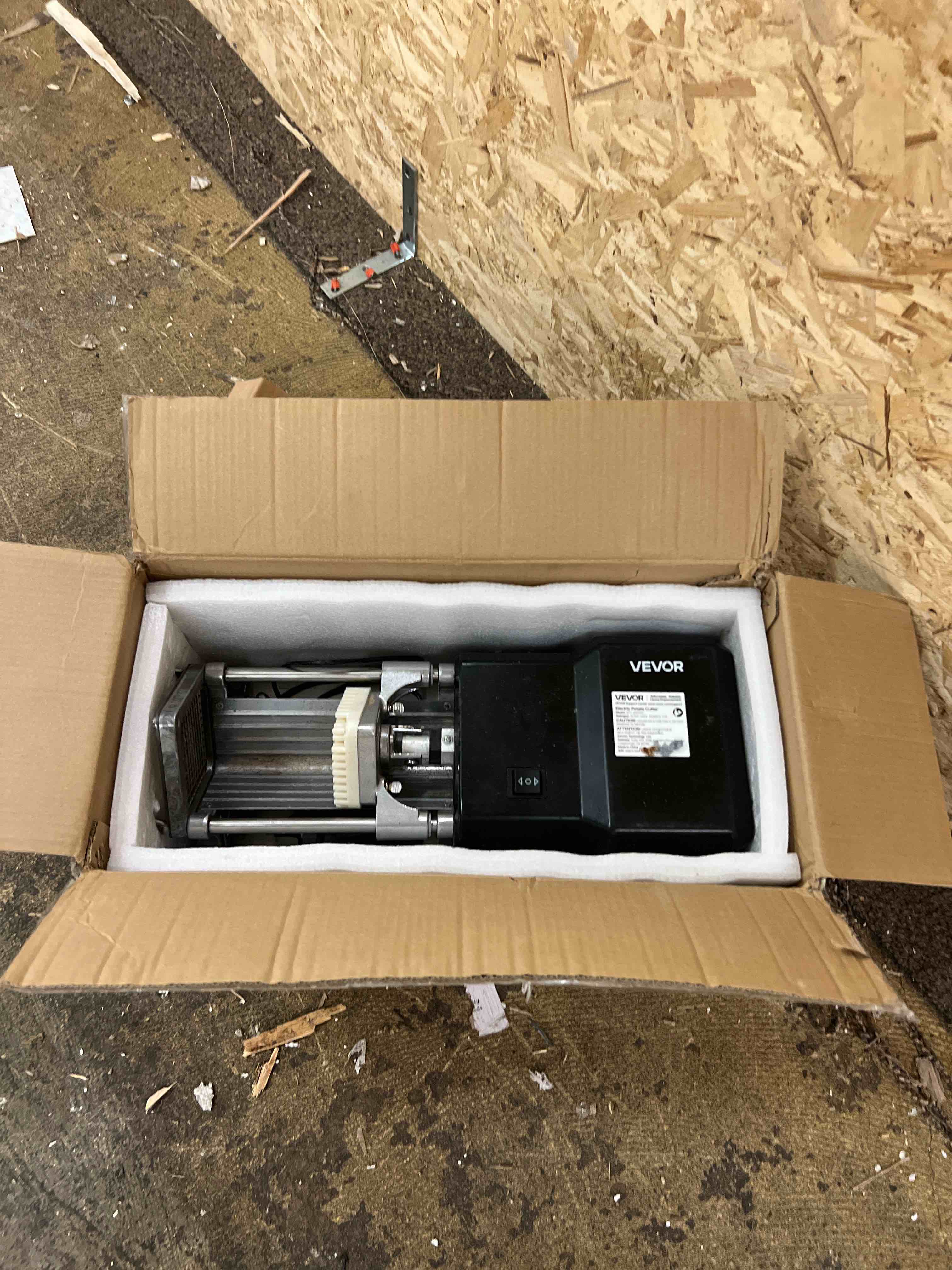 Condition photo showing Good Condition for vevor commercial french fry cutter, stainless steel vegetable fruit chopper with 3 replacement blades 1/2-inch 3/8-inch 1/4-inch, electric potato slicer dicer for restaurants & home kitchen