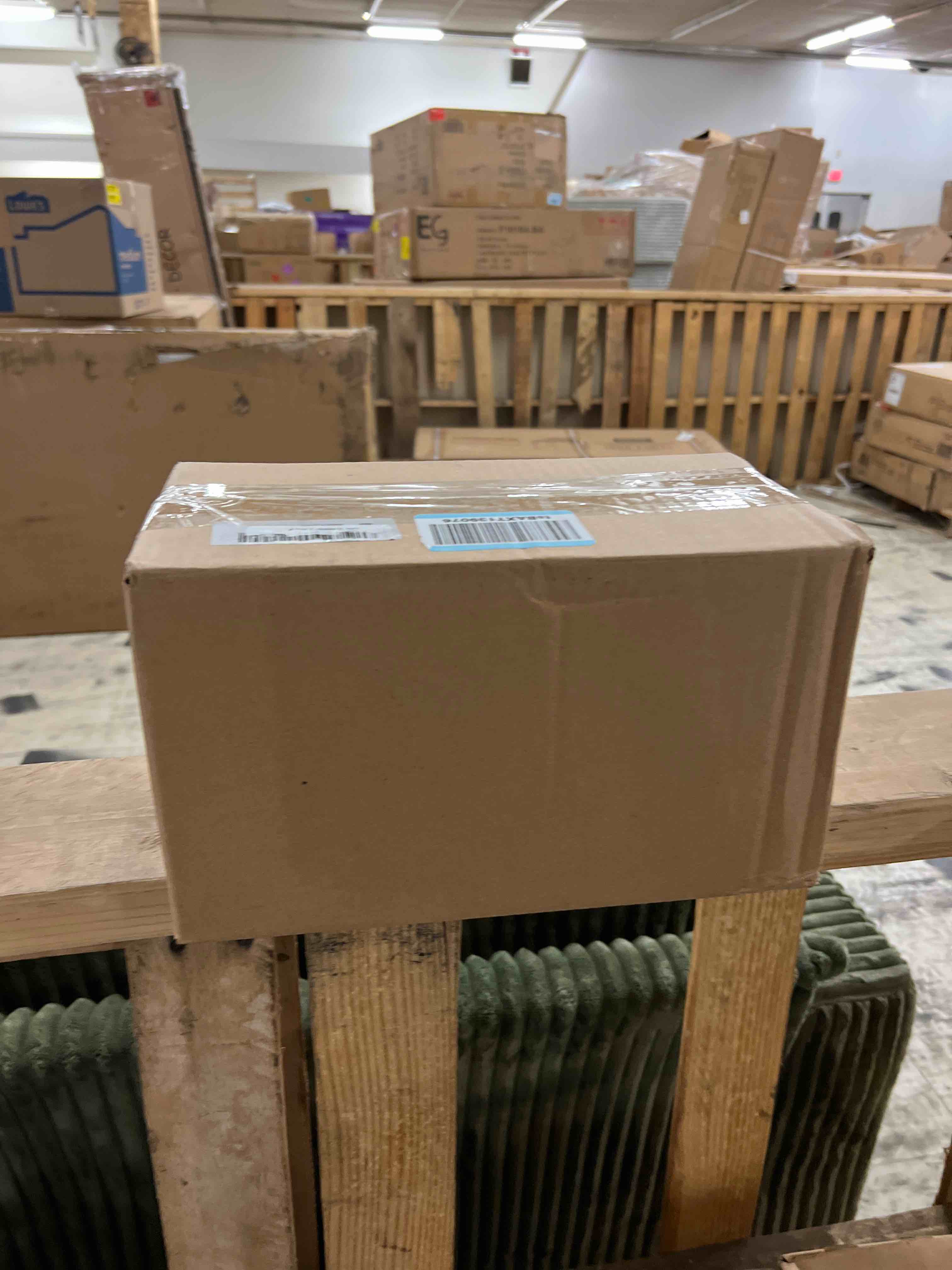https://s3.amazonaws.com/lotting-images-prod/phillipi/TEA1813619_1777556781378.jpeg