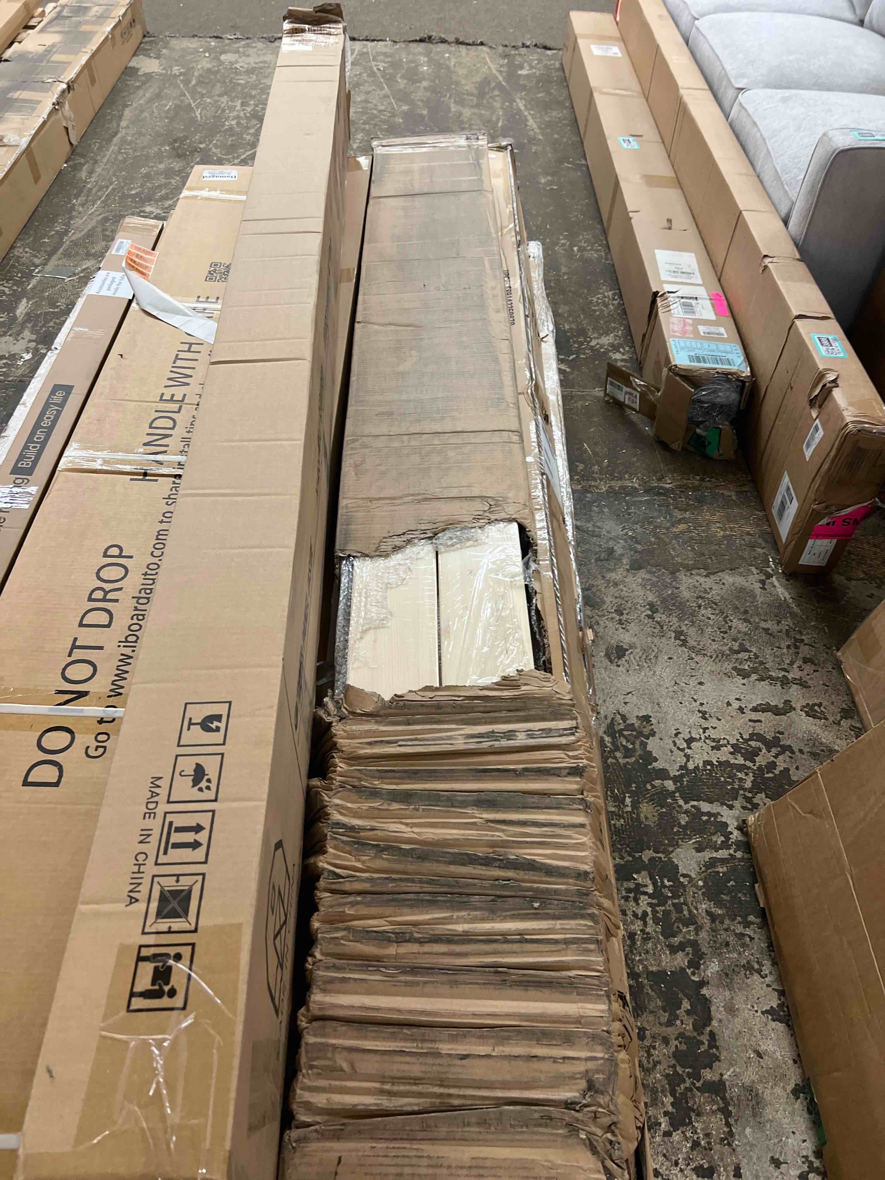 https://s3.amazonaws.com/lotting-images-prod/phillipi/TEA1813894_1778163171082.jpeg