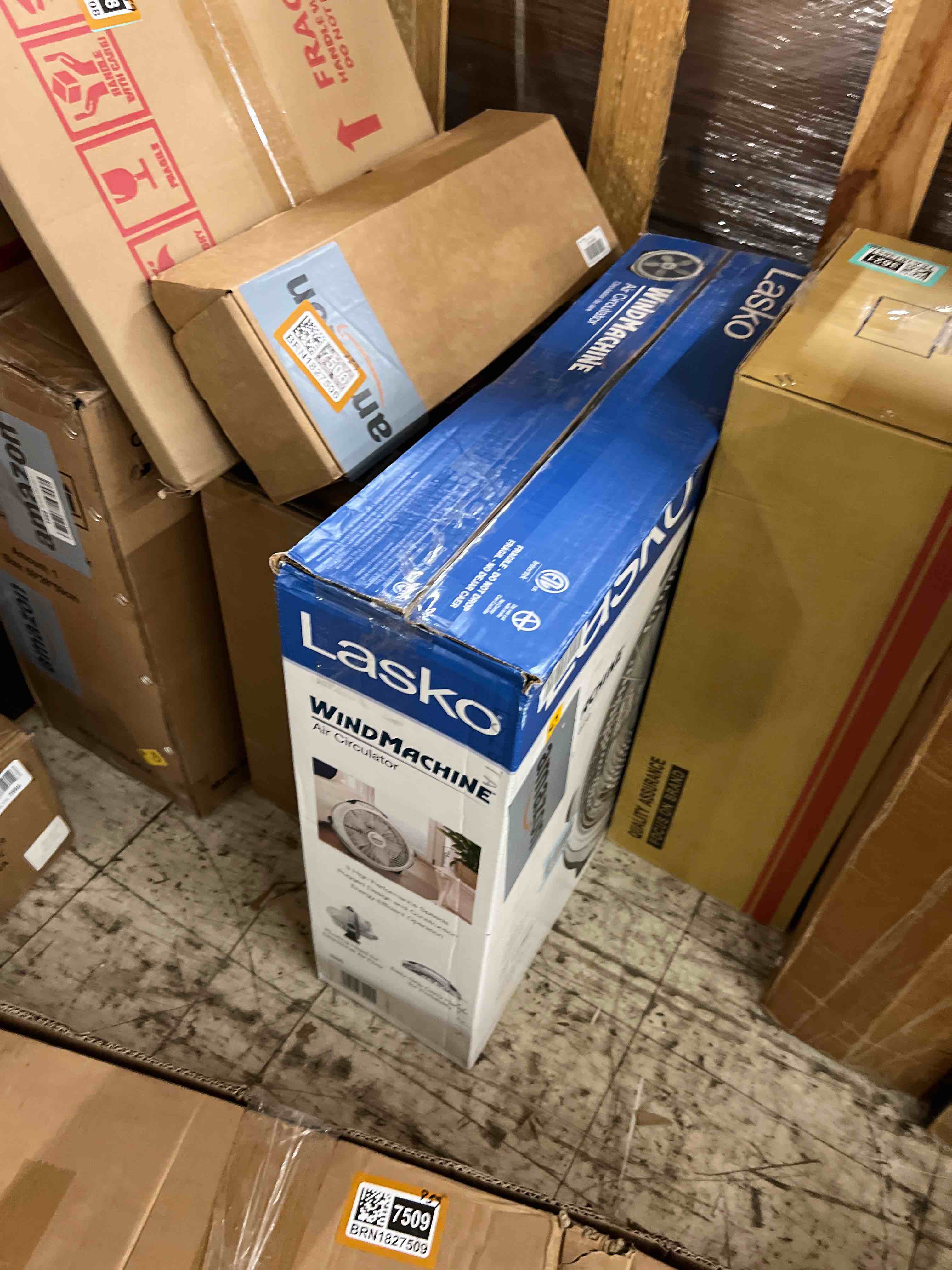 Condition photo showing New/Like New for lasko wind machine fan, air circulator fan with 3 speeds, 20" model 3300, gray