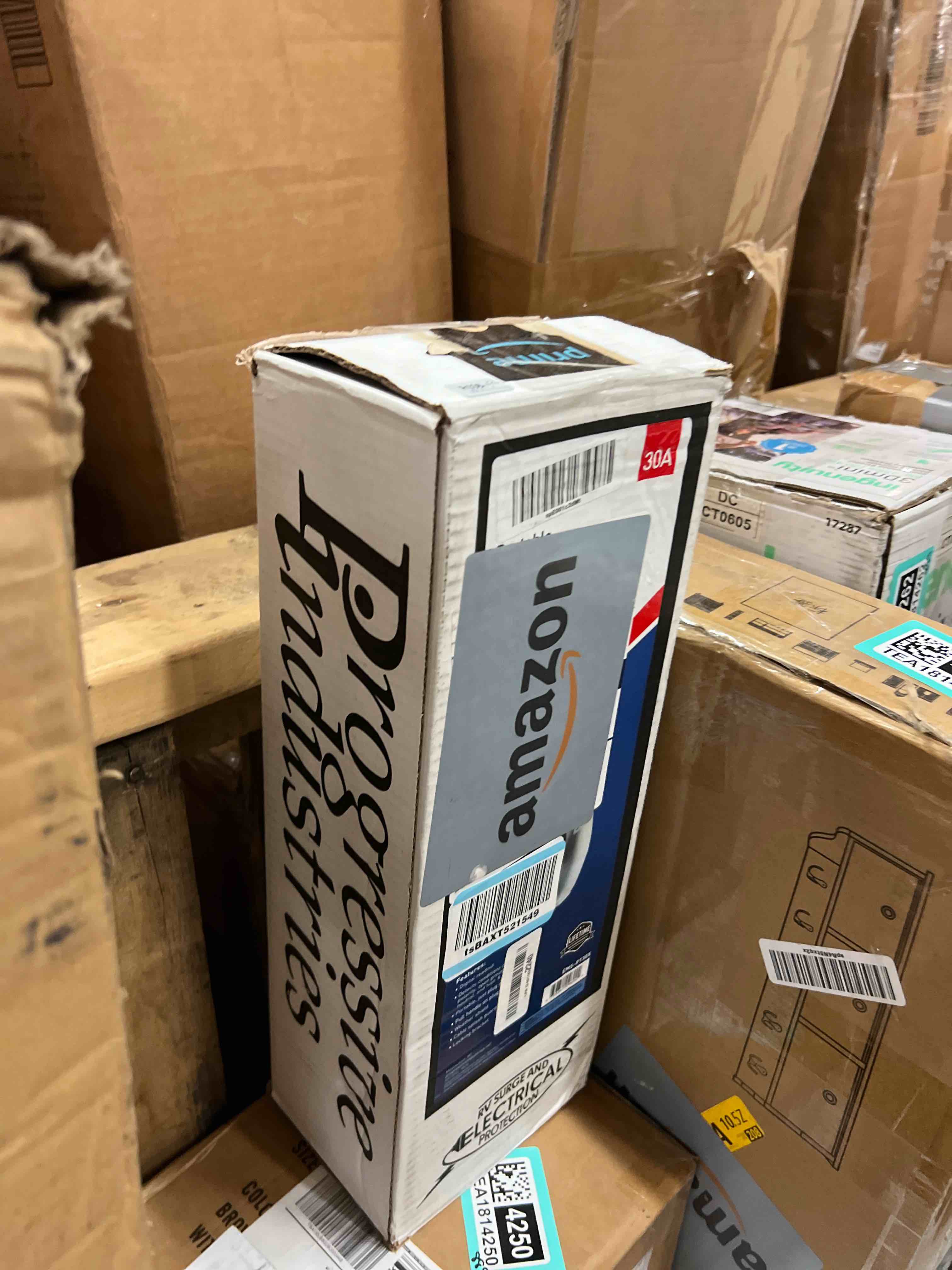 https://s3.amazonaws.com/lotting-images-prod/phillipi/TEA1814253_1779316047448.jpeg