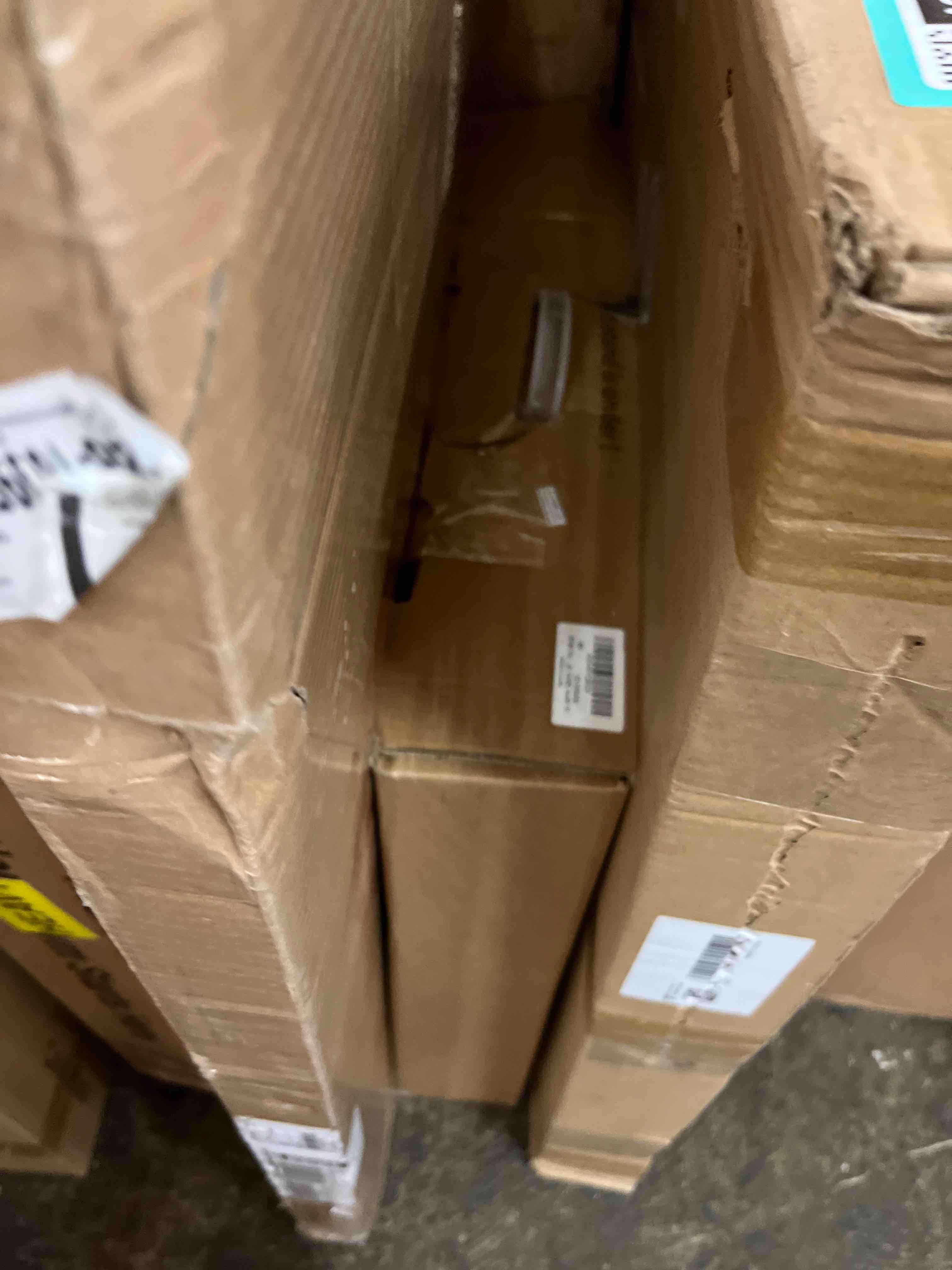 https://s3.amazonaws.com/lotting-images-prod/phillipi/TEA1814280_1779314731625.jpeg