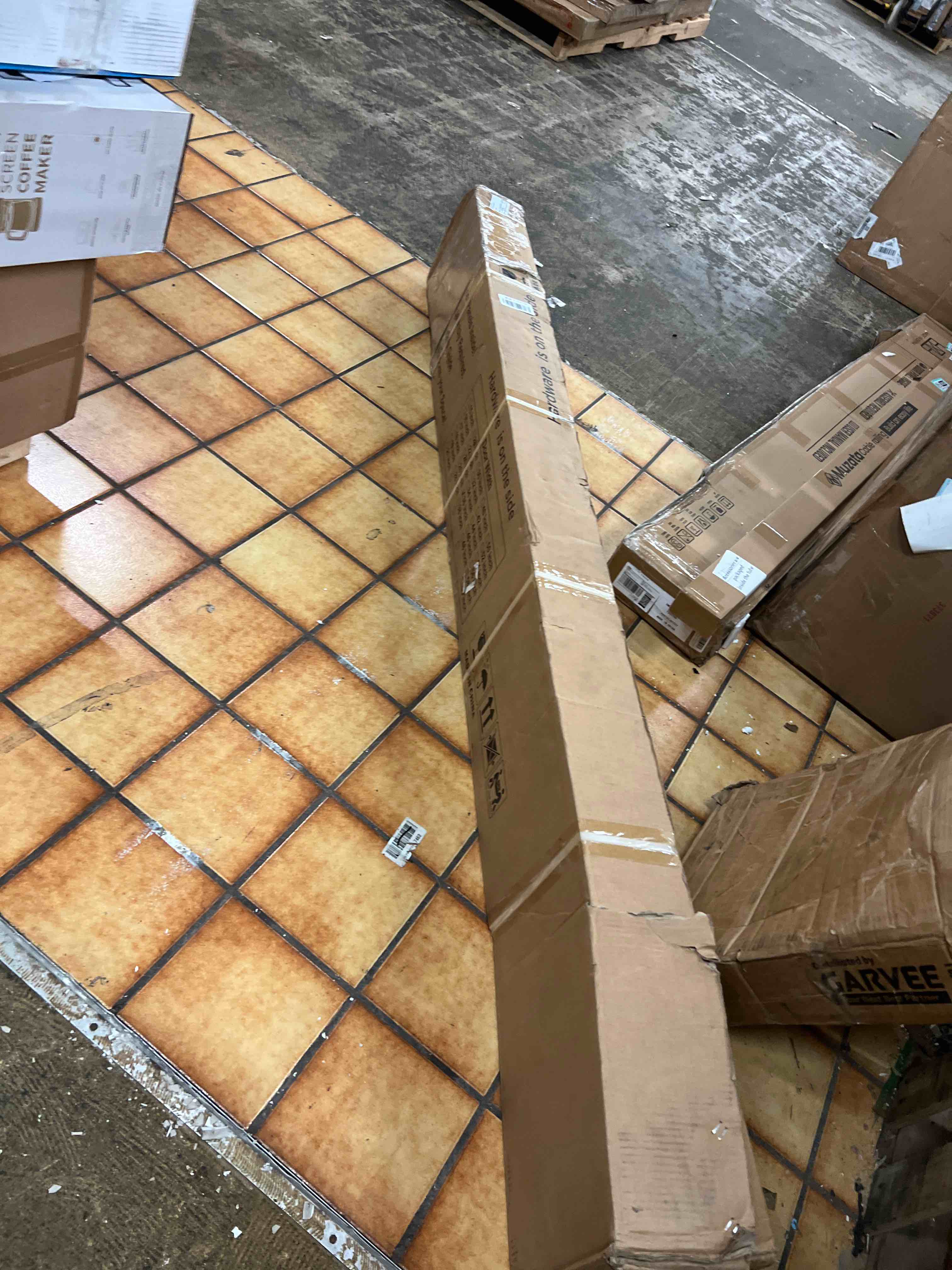 https://s3.amazonaws.com/lotting-images-prod/phillipi/TEA1814291_1779304288279.jpeg
