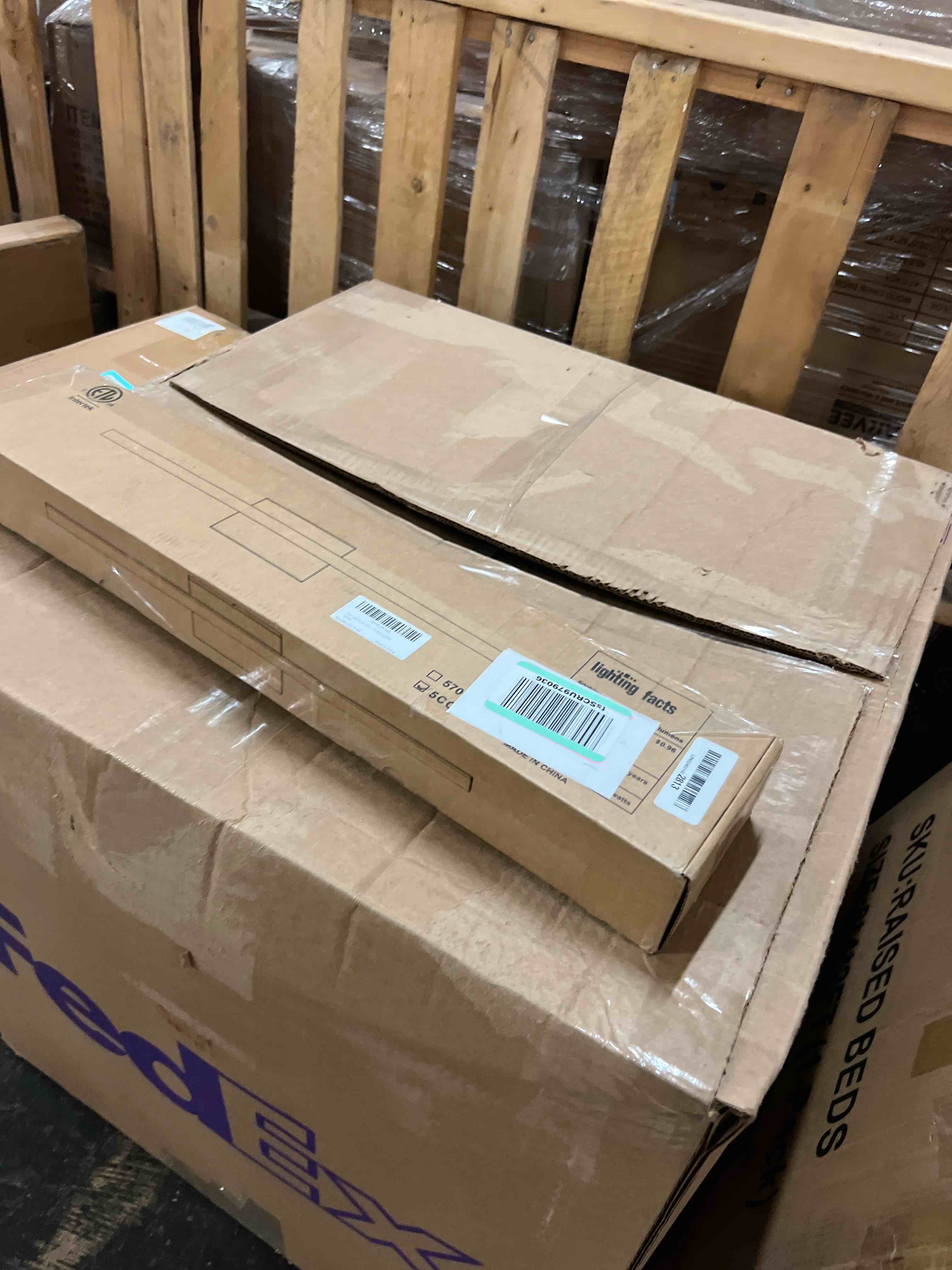 Condition photo showing New/Like New for modern bathroom light fixtures over mirror 16 inch(15.75"), 20w 2000 lumen dimmable bathroom vanity light, 5cct led vanity light bar, black vanity lighting fixtures with etl certified