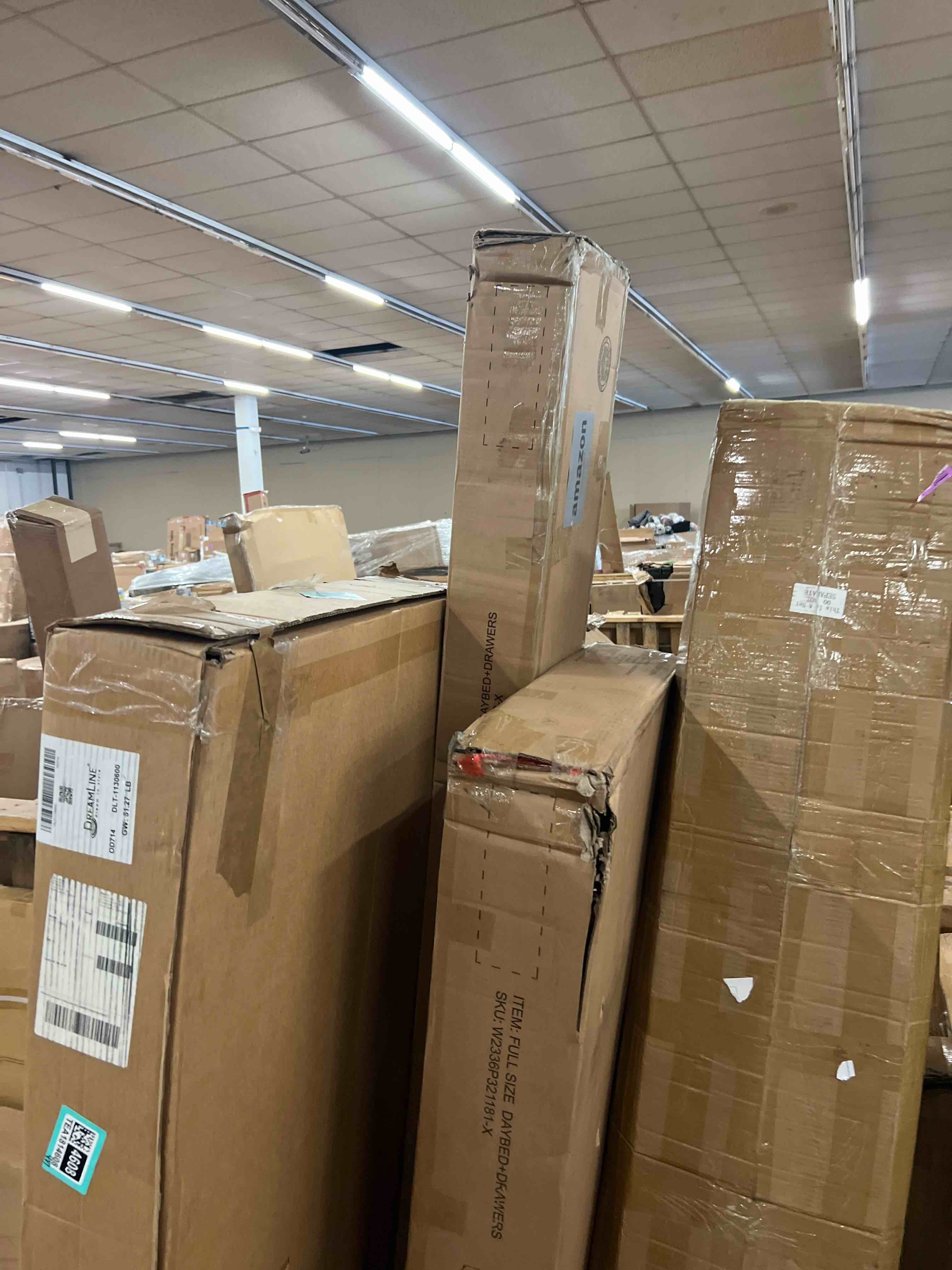 https://s3.amazonaws.com/lotting-images-prod/phillipi/TEA1814609_1780506776740.jpeg