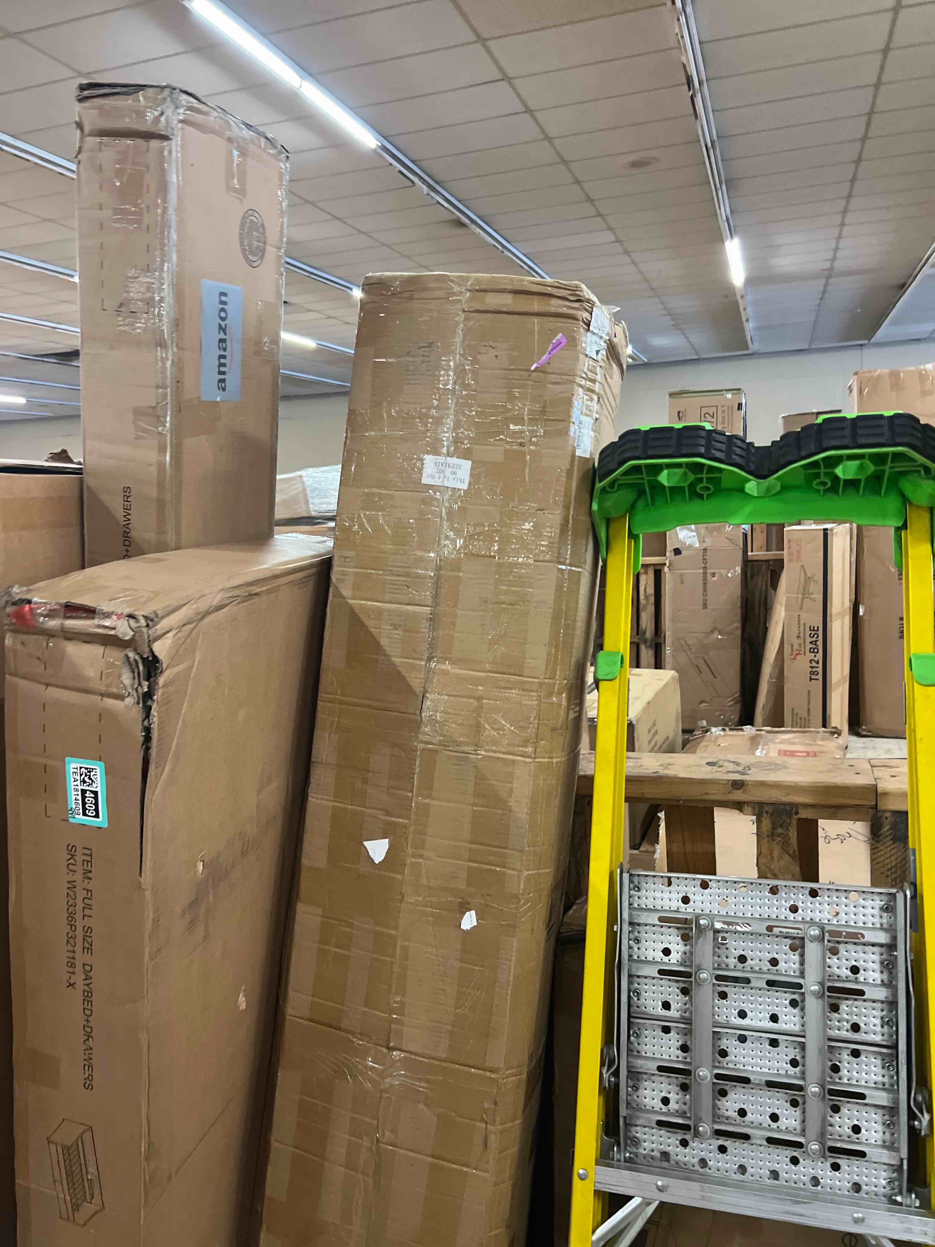 https://s3.amazonaws.com/lotting-images-prod/phillipi/TEA1814610_1780506847047.jpeg