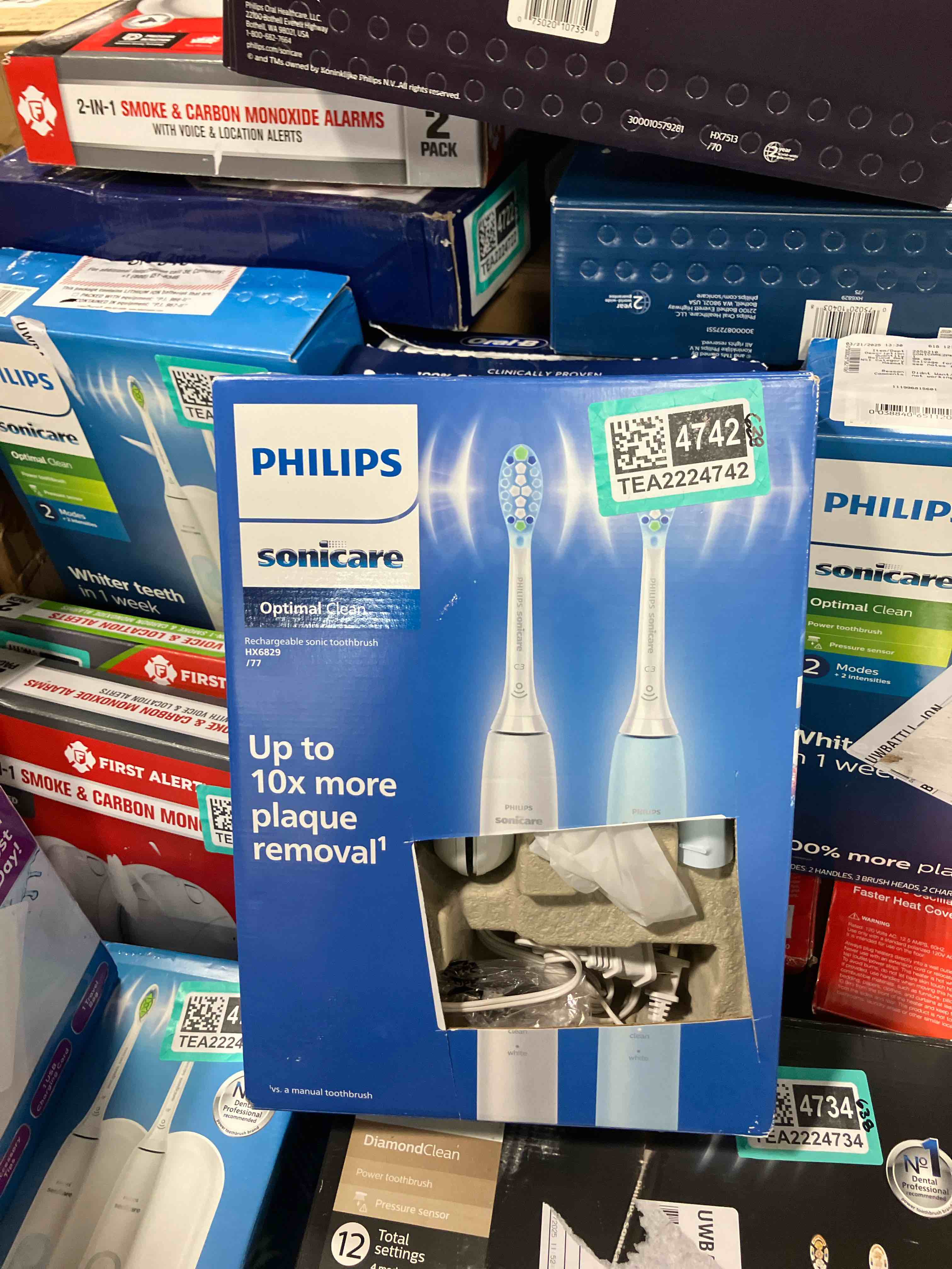 https://s3.amazonaws.com/lotting-images-prod/phillipi/TEA2224742_1745604394892.jpeg