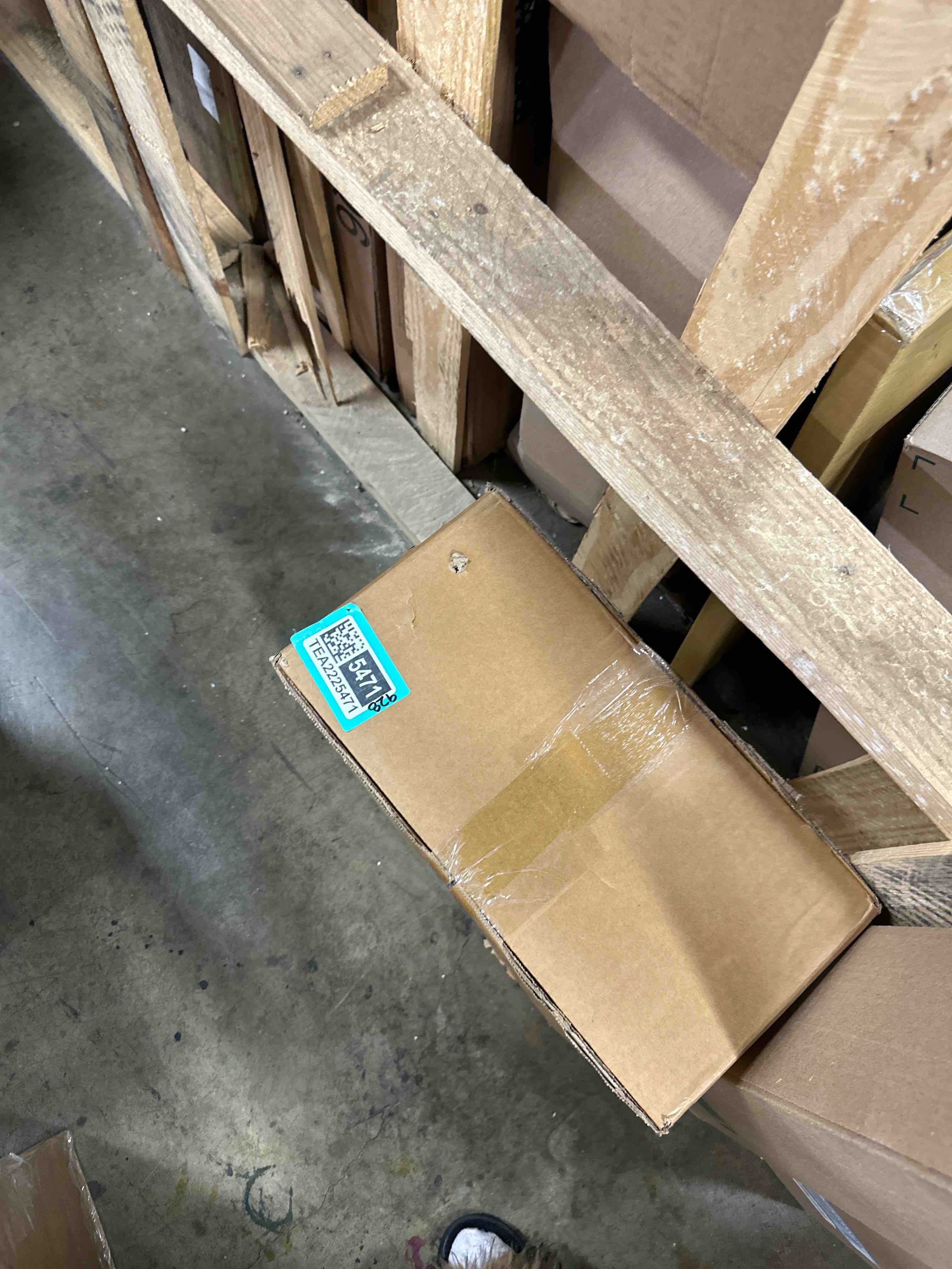 https://s3.amazonaws.com/lotting-images-prod/phillipi/TEA2225471_1750175844181.jpeg