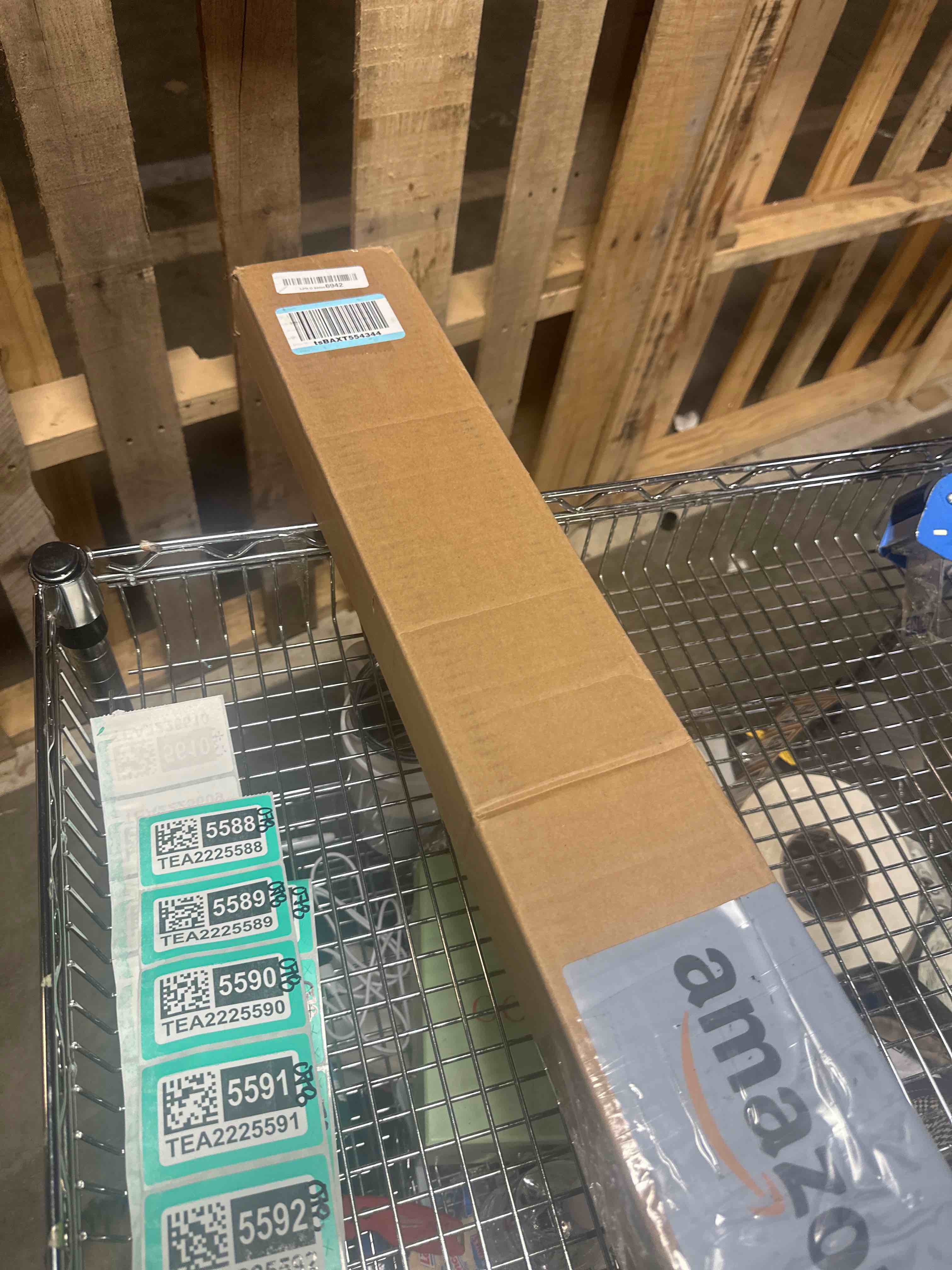 https://s3.amazonaws.com/lotting-images-prod/phillipi/TEA2225588_1751999274991.jpeg