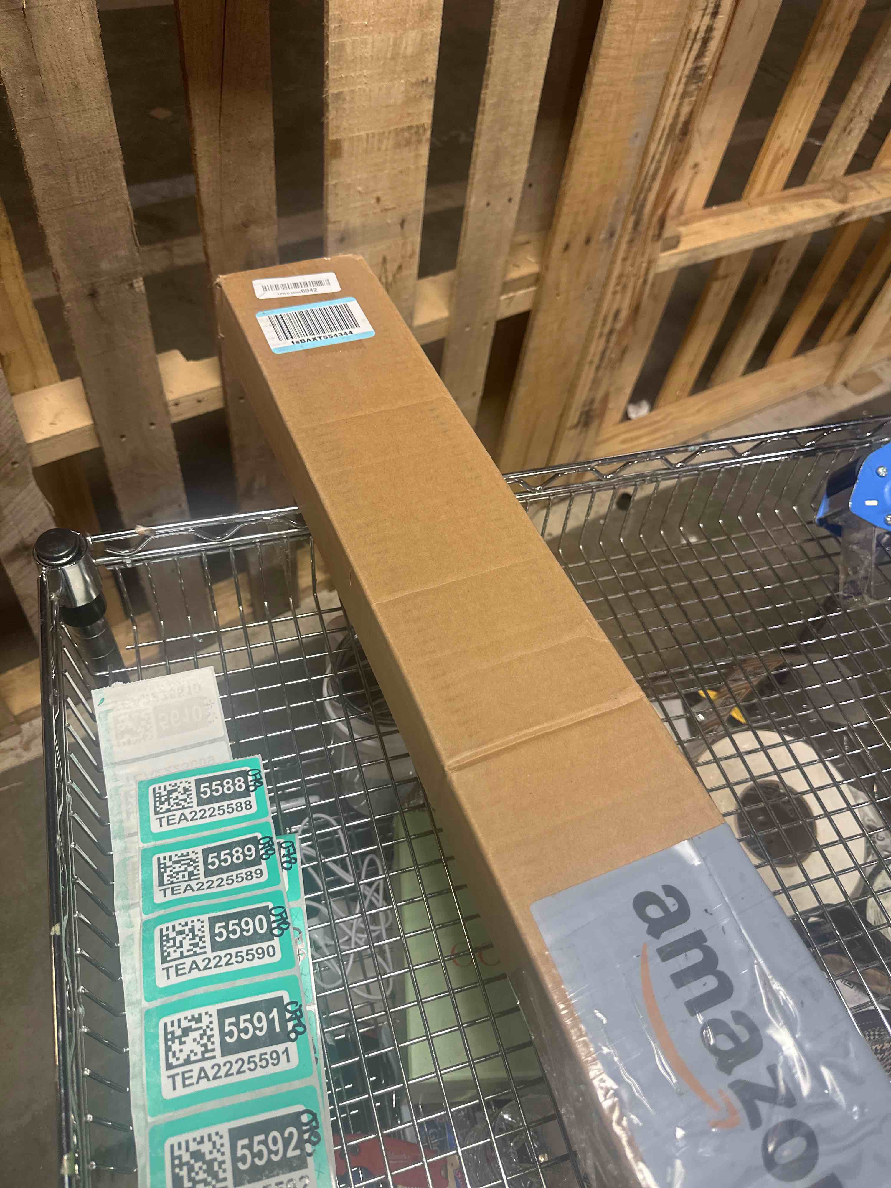 https://s3.amazonaws.com/lotting-images-prod/phillipi/TEA2225588_1751999275908.jpeg