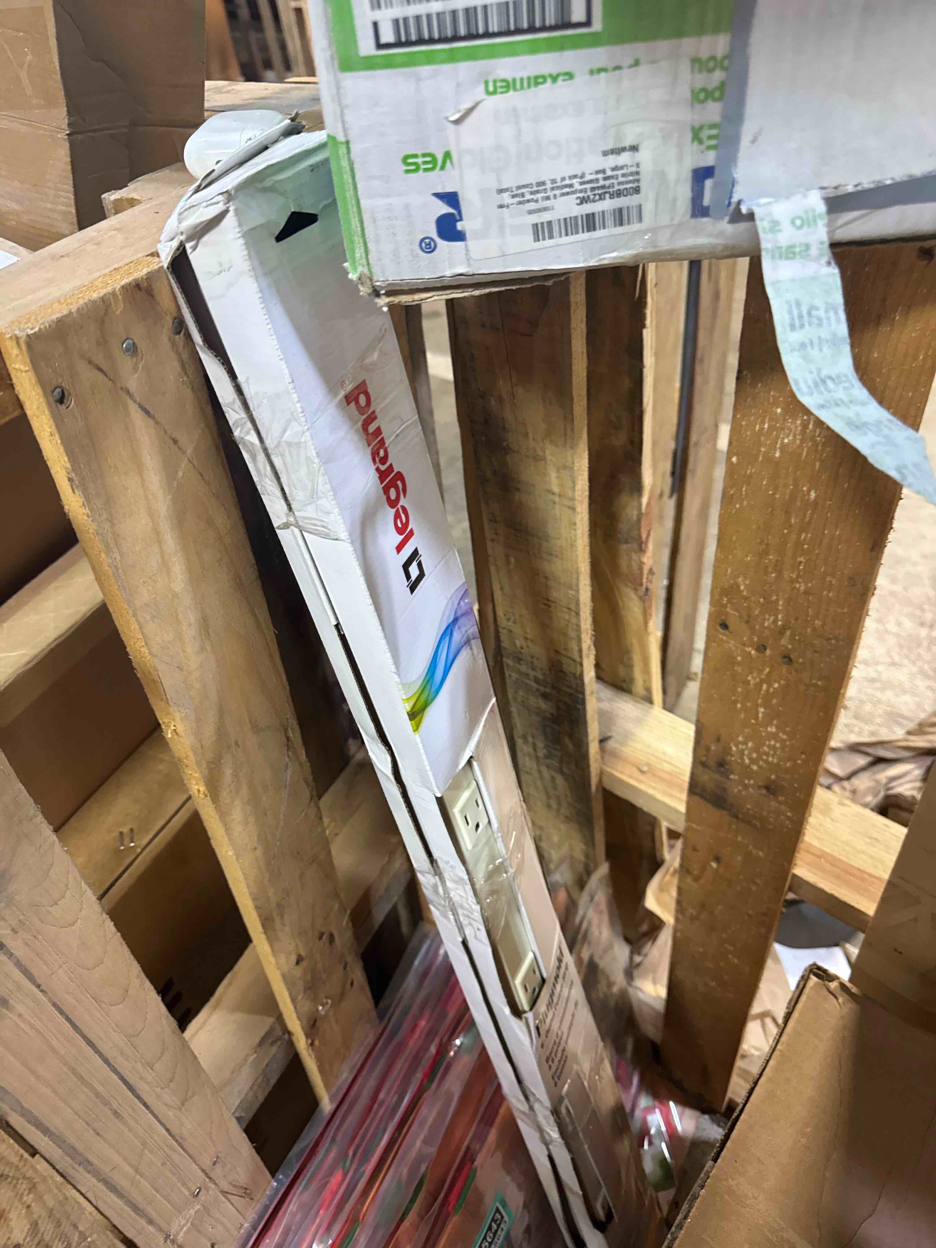 https://s3.amazonaws.com/lotting-images-prod/phillipi/TEA2225645_1752240802042.jpeg