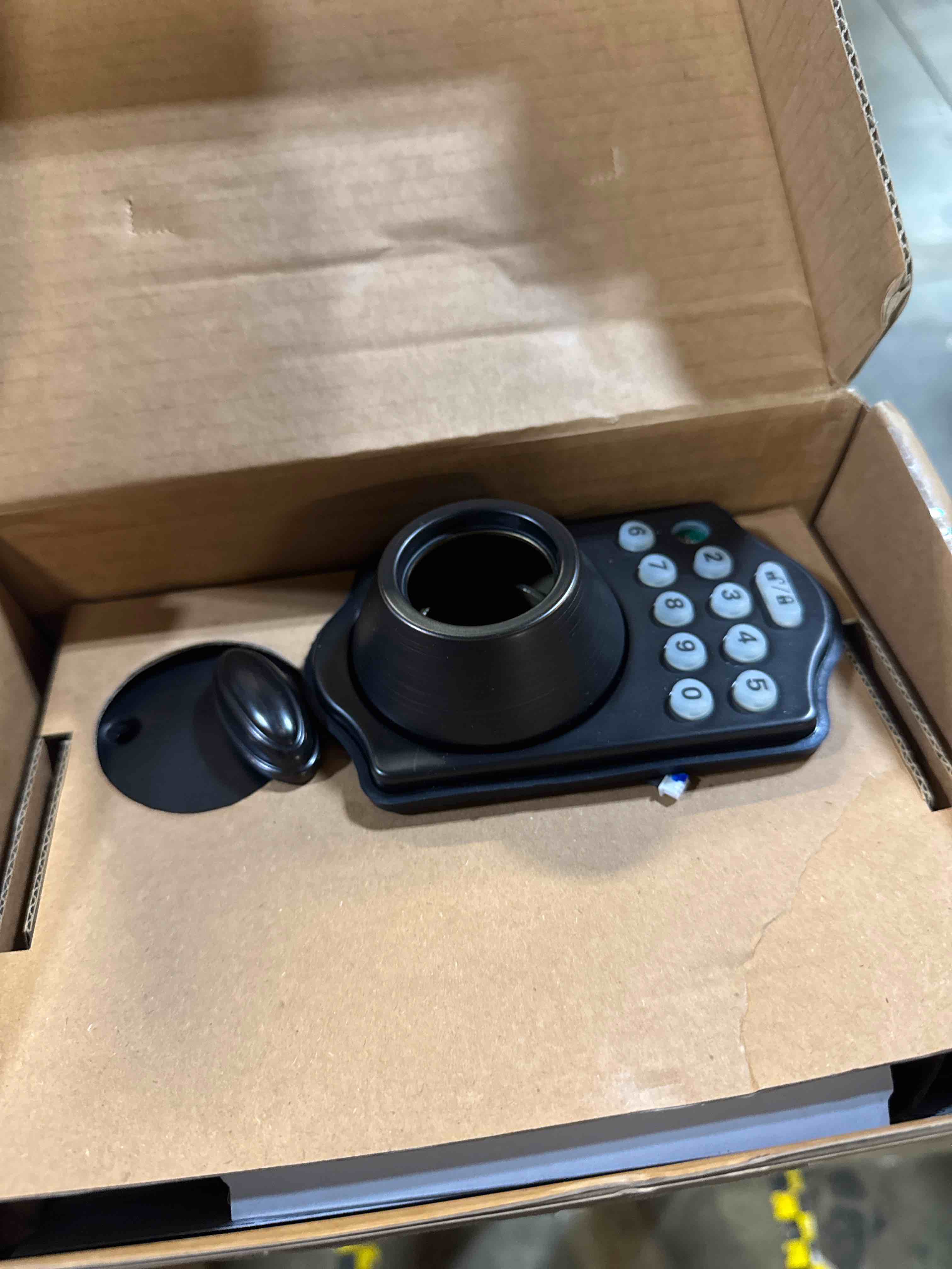 https://s3.amazonaws.com/lotting-images-prod/phillipi/TEA2225653_1752242367987.jpeg