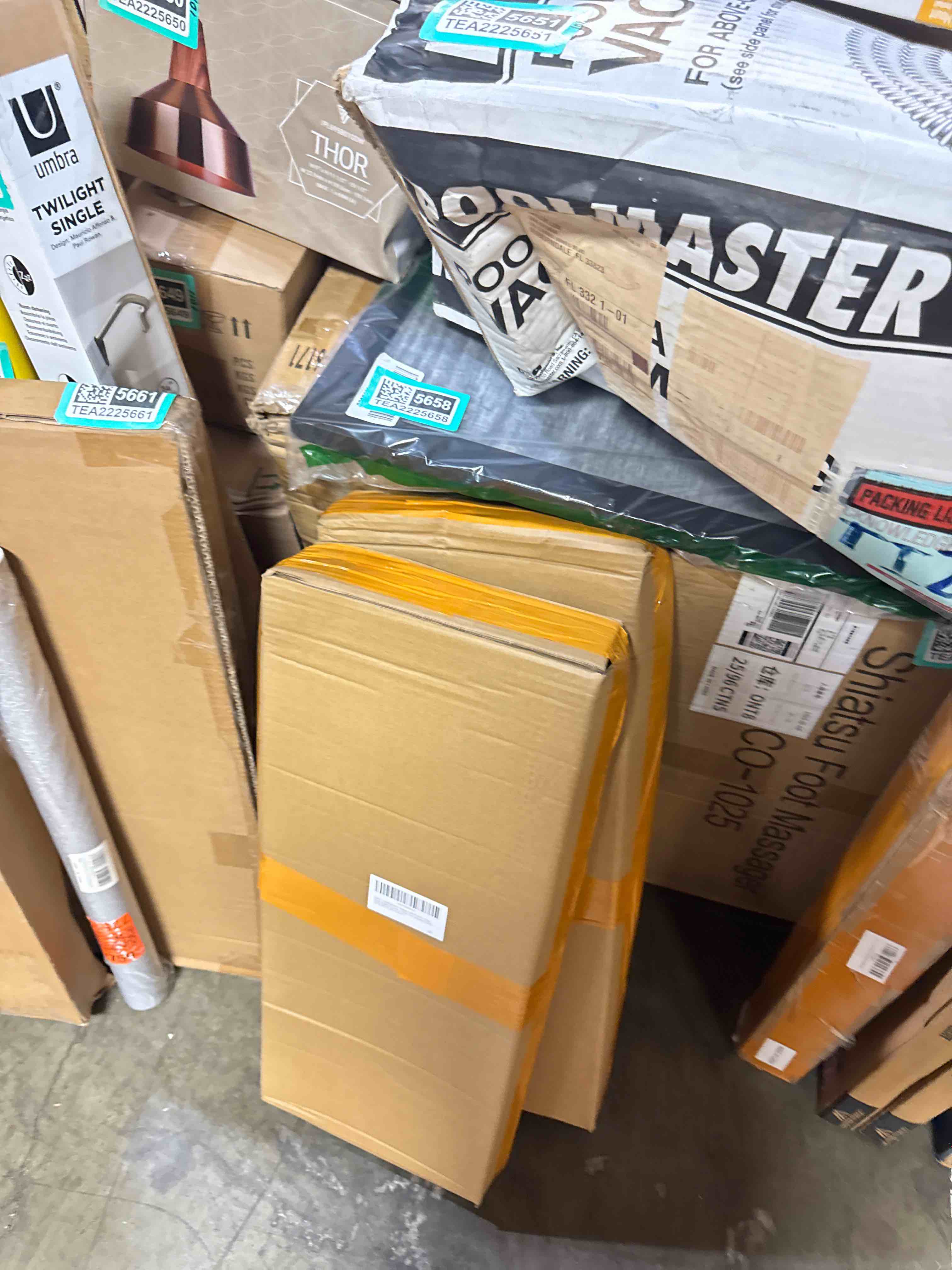 https://s3.amazonaws.com/lotting-images-prod/phillipi/TEA2225673_1752245681022.jpeg