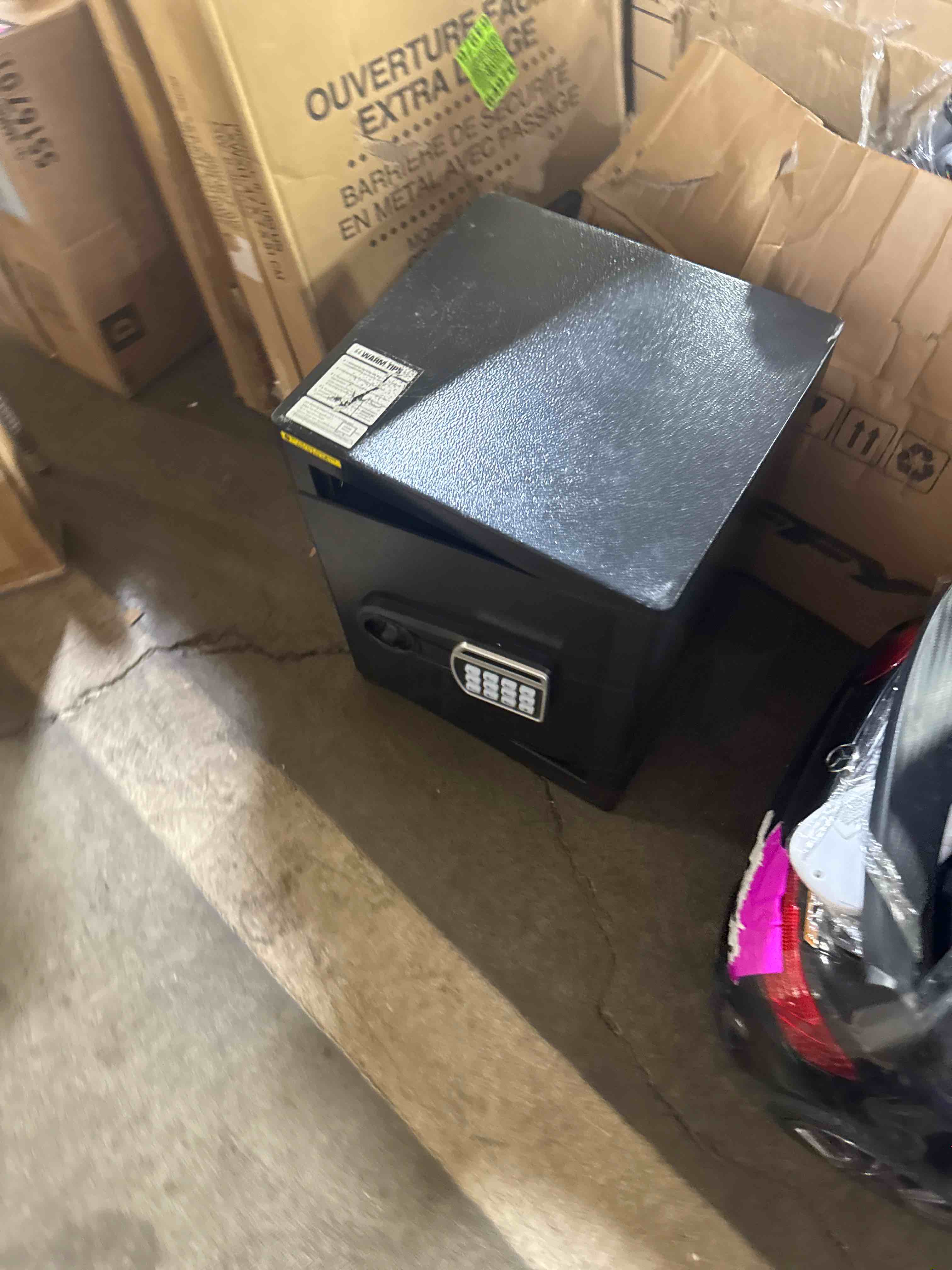 https://s3.amazonaws.com/lotting-images-prod/phillipi/TEA2225707_1752597310265.jpeg