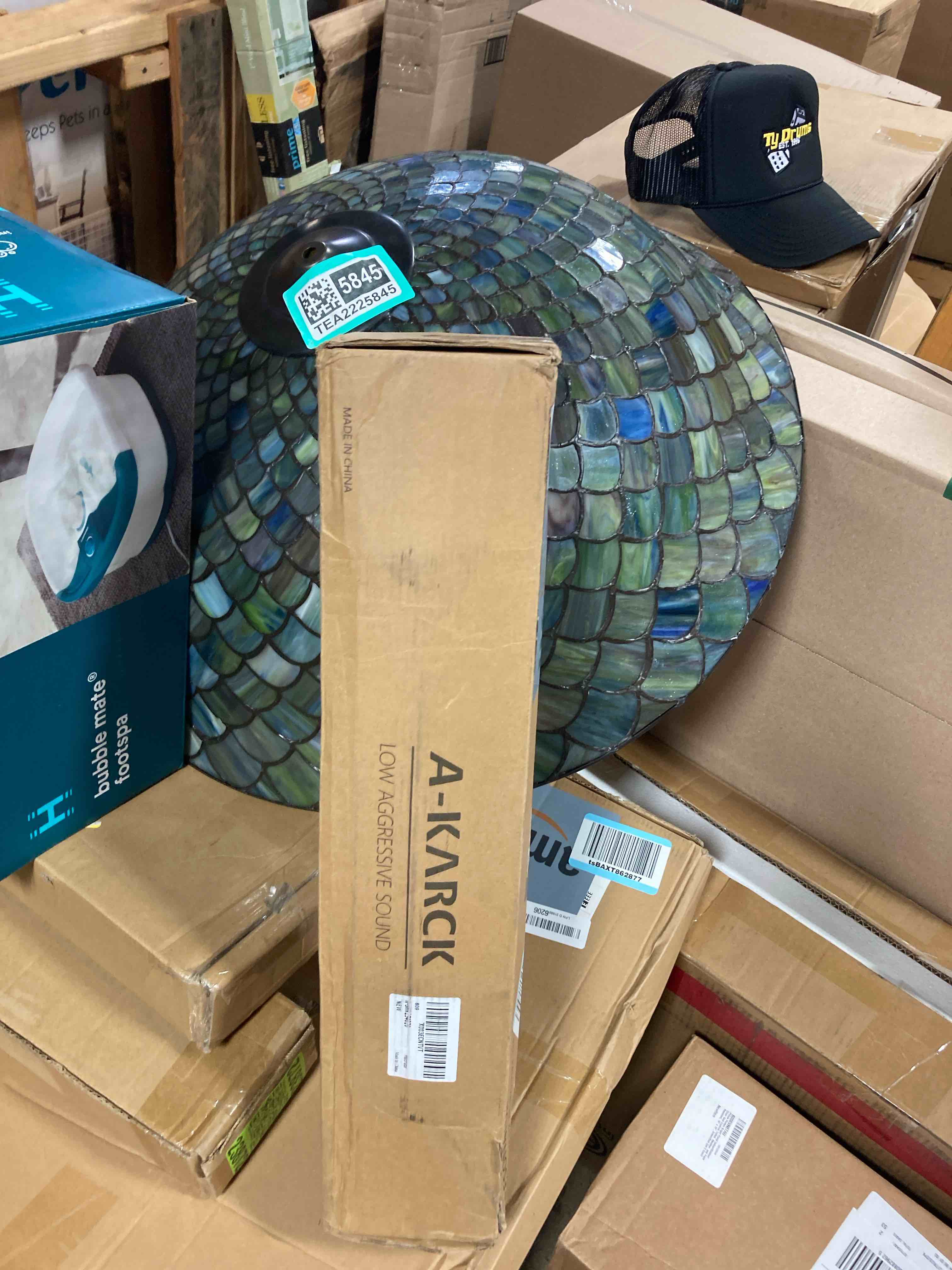 https://s3.amazonaws.com/lotting-images-prod/phillipi/TEA2225836_1754054180237.jpeg