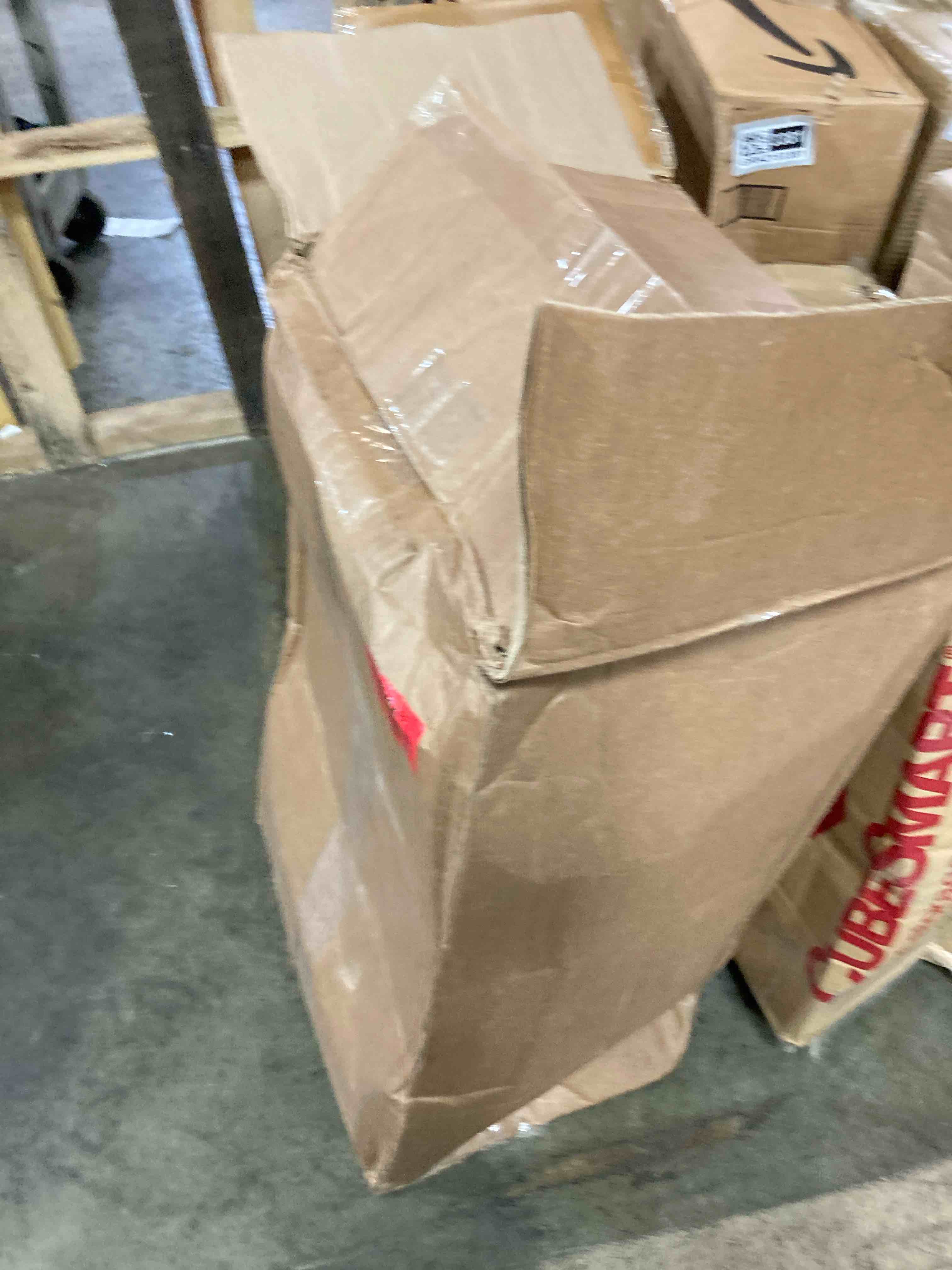 https://s3.amazonaws.com/lotting-images-prod/phillipi/TEA2225894_1753902252088.jpeg