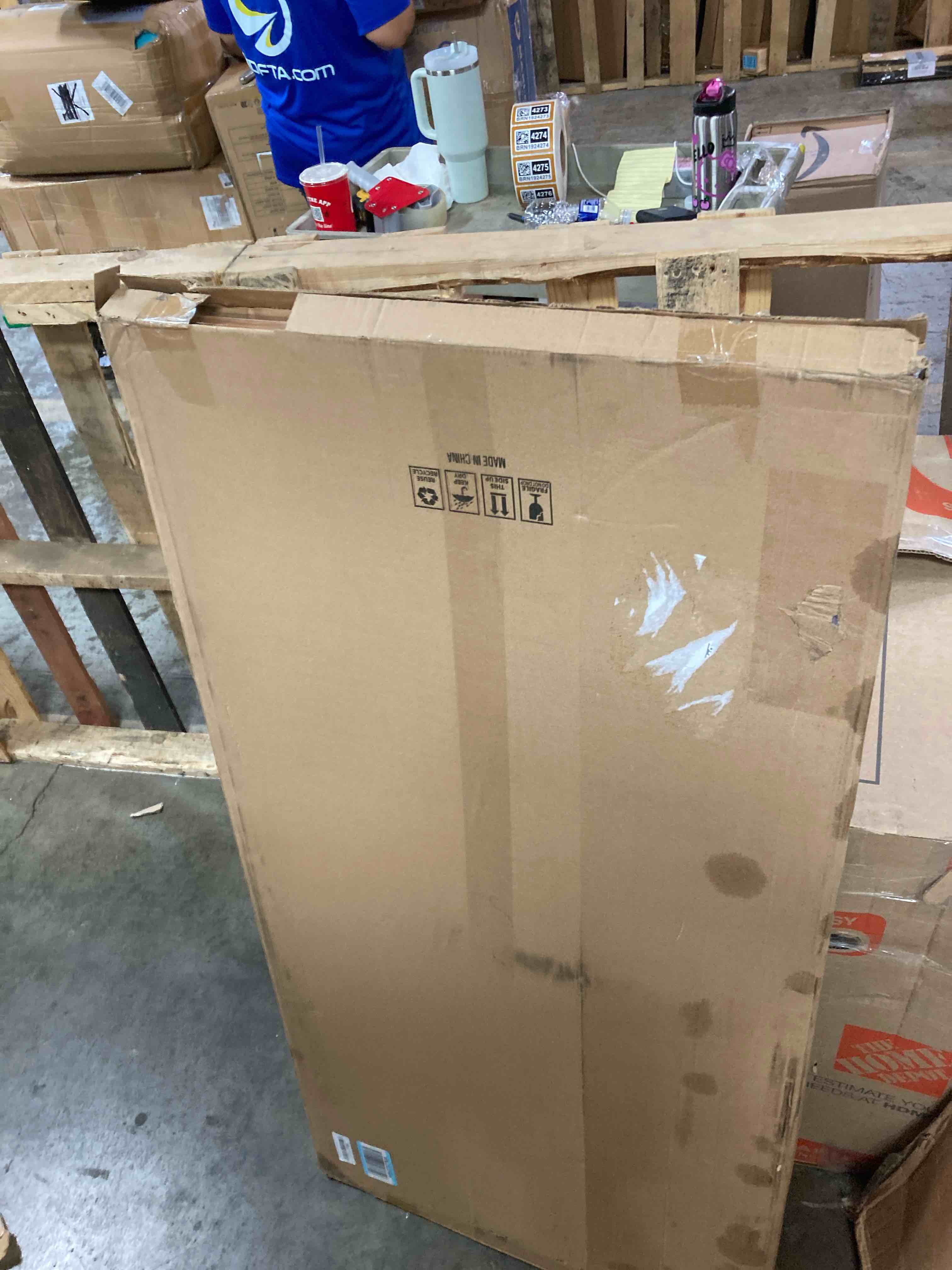 https://s3.amazonaws.com/lotting-images-prod/phillipi/TEA2225901_1753903314654.jpeg