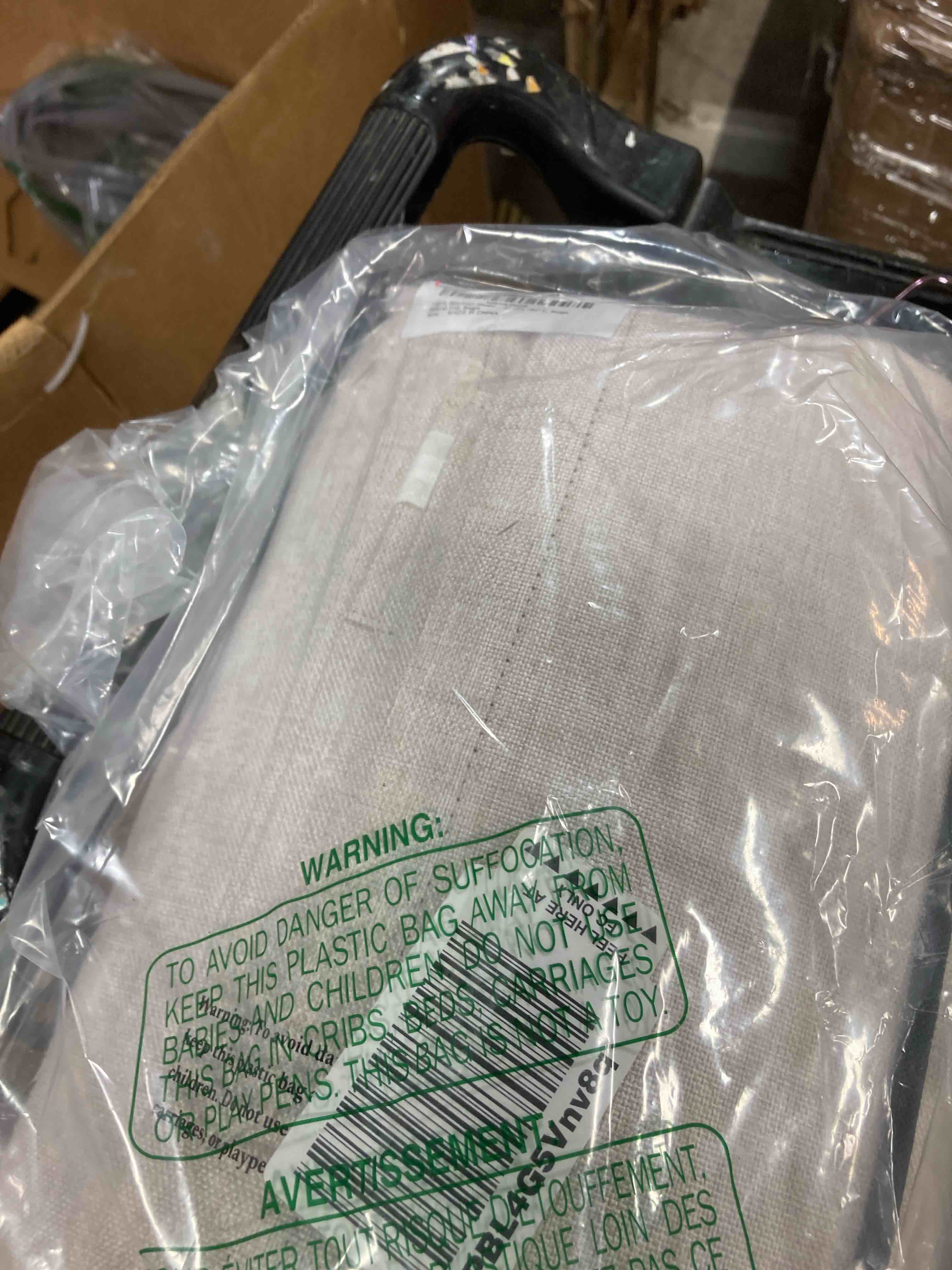 https://s3.amazonaws.com/lotting-images-prod/phillipi/TEA2226116_1757439158182.jpeg