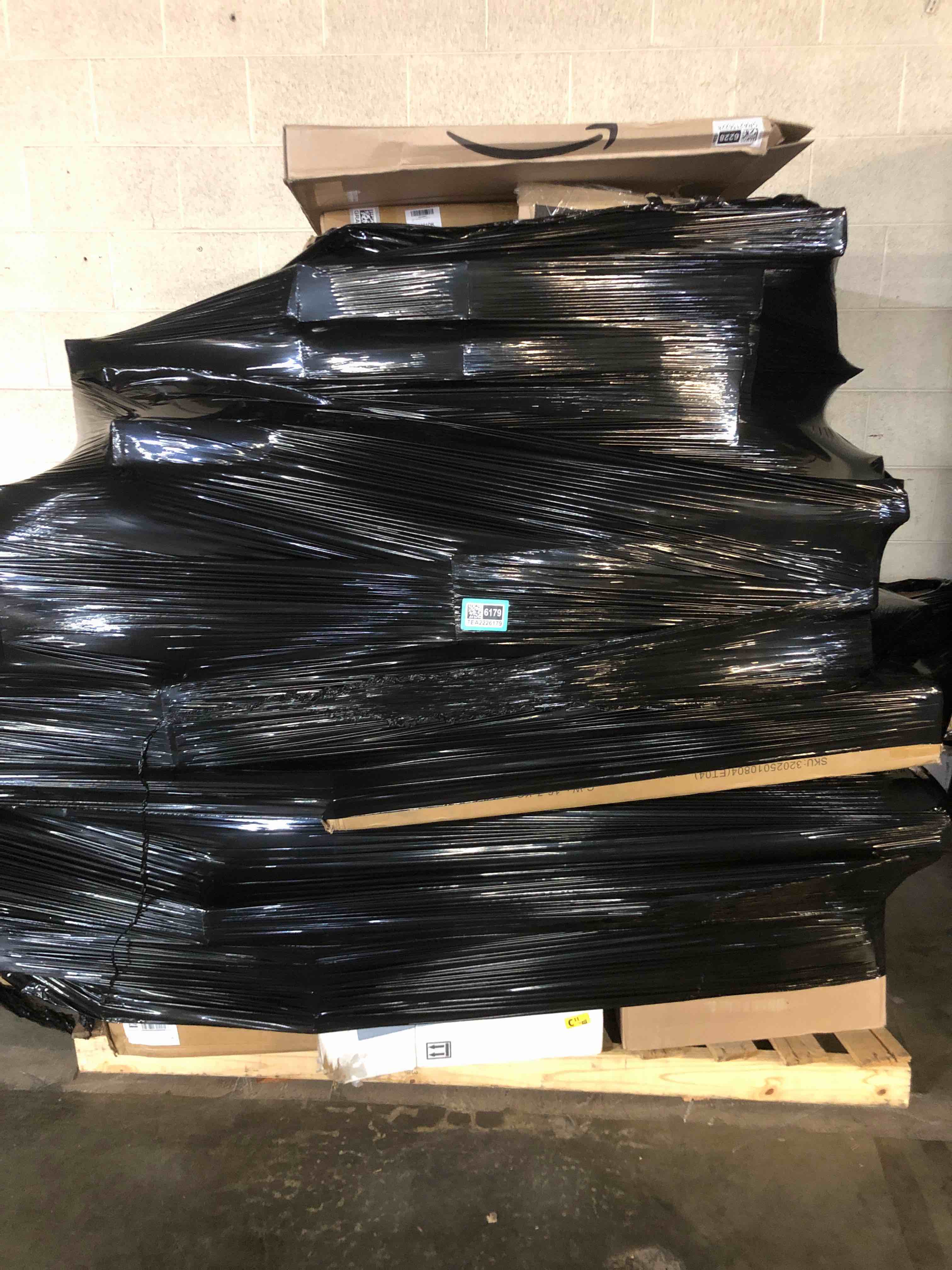 https://s3.amazonaws.com/lotting-images-prod/phillipi/TEA2226179_1758039567422.jpeg