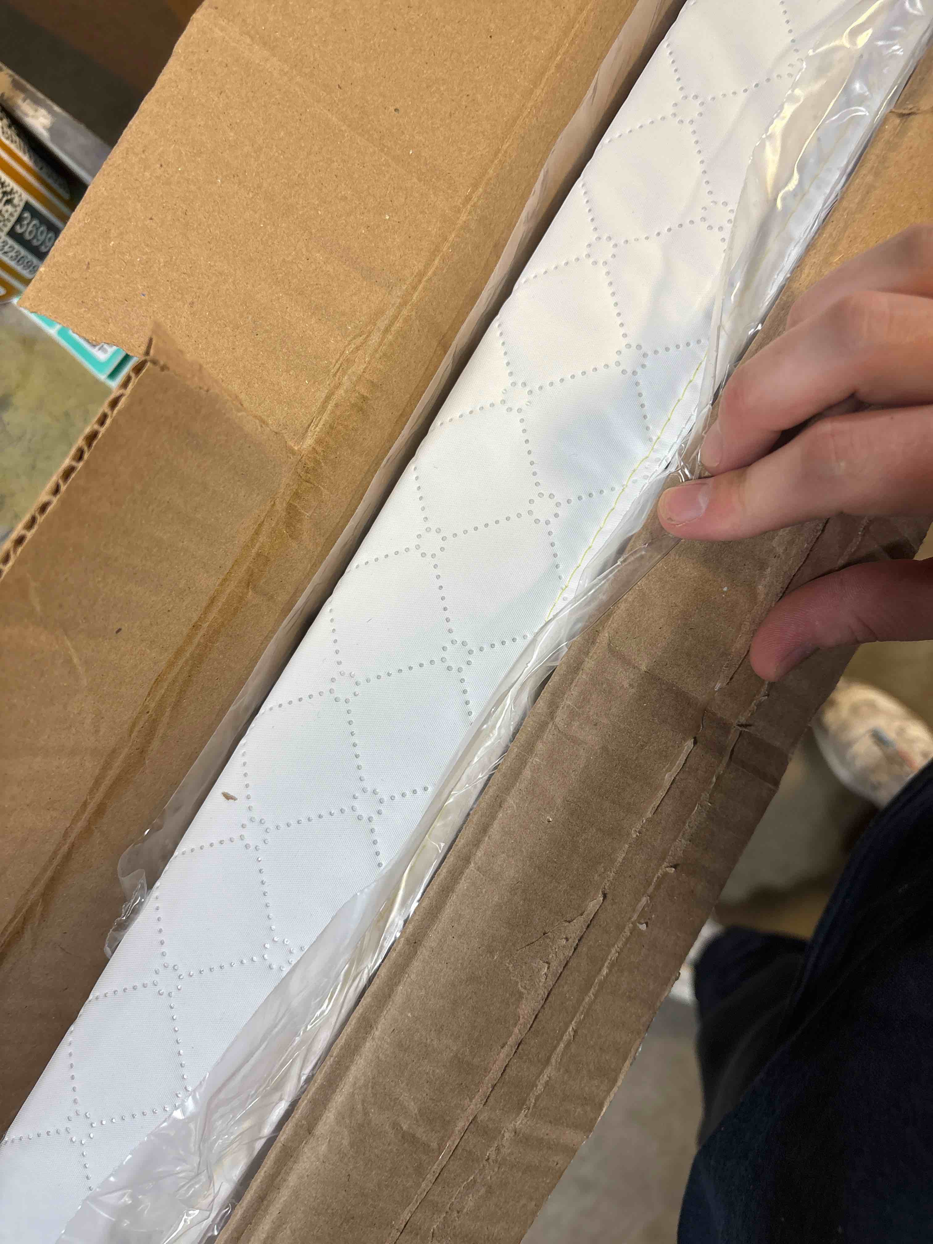 https://s3.amazonaws.com/lotting-images-prod/phillipi/TEA2226190_1759423746707.jpeg