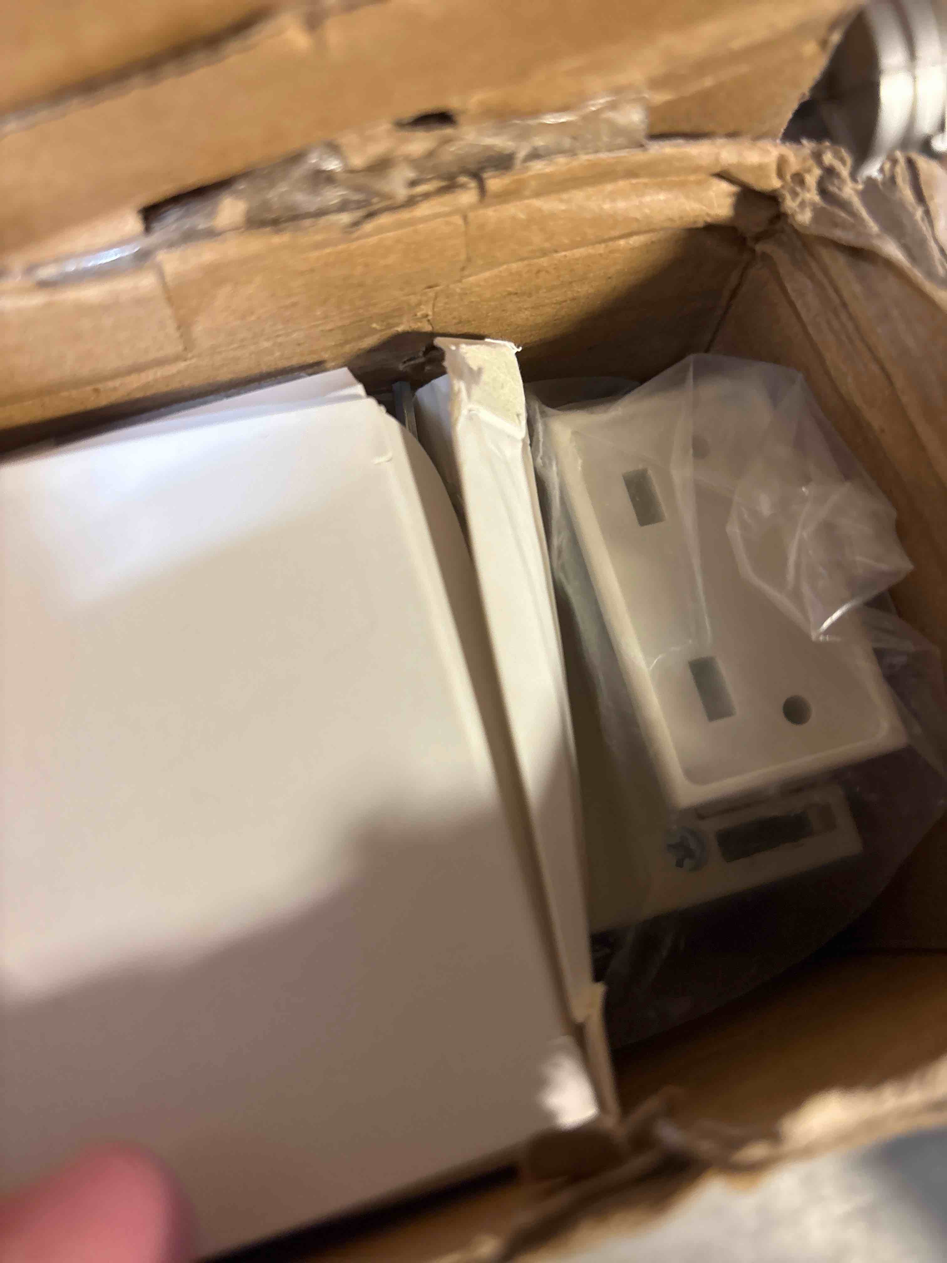 https://s3.amazonaws.com/lotting-images-prod/phillipi/TEA2226194_1759425663464.jpeg