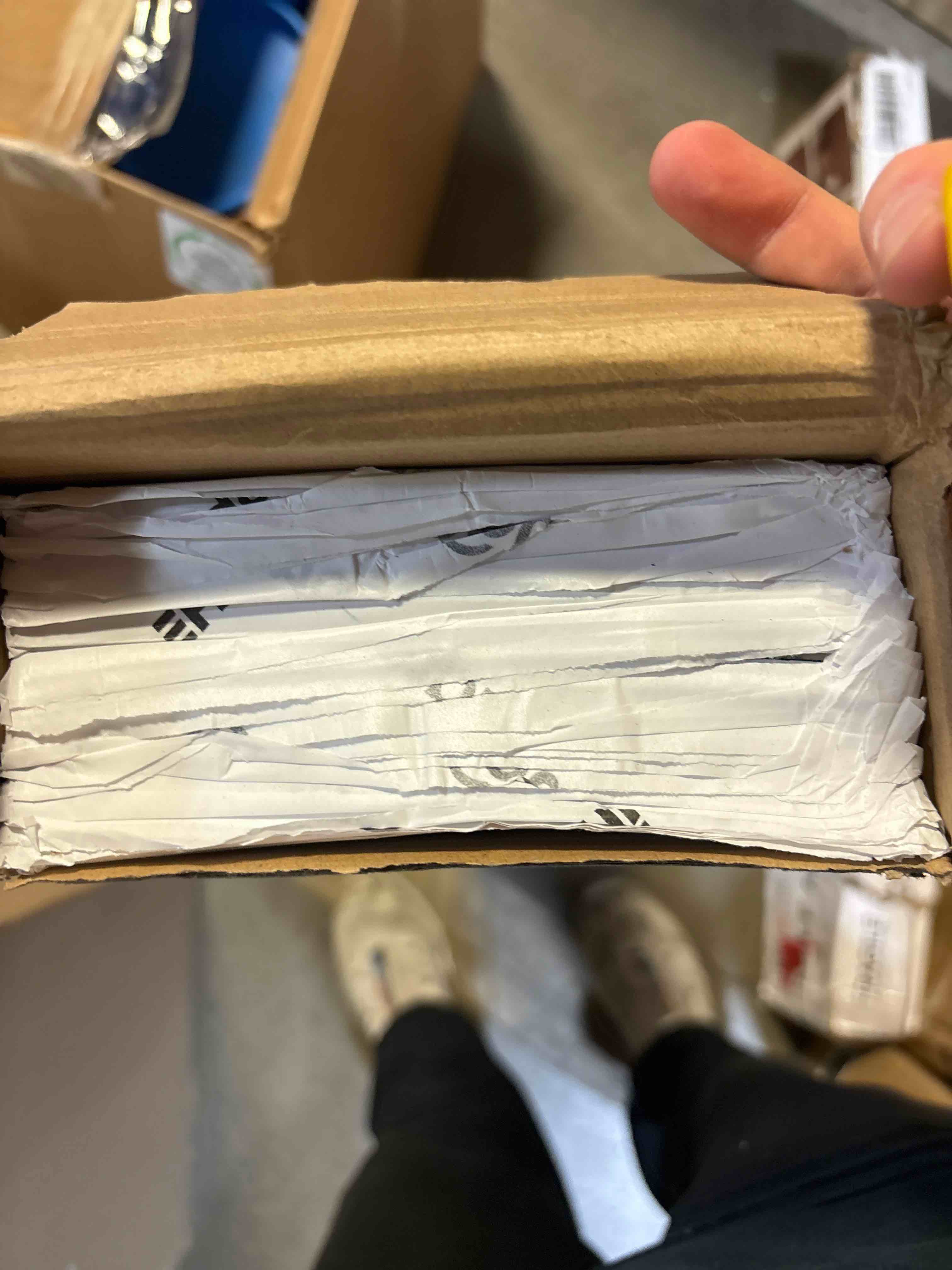 https://s3.amazonaws.com/lotting-images-prod/phillipi/TEA2226203_1759431560281.jpeg