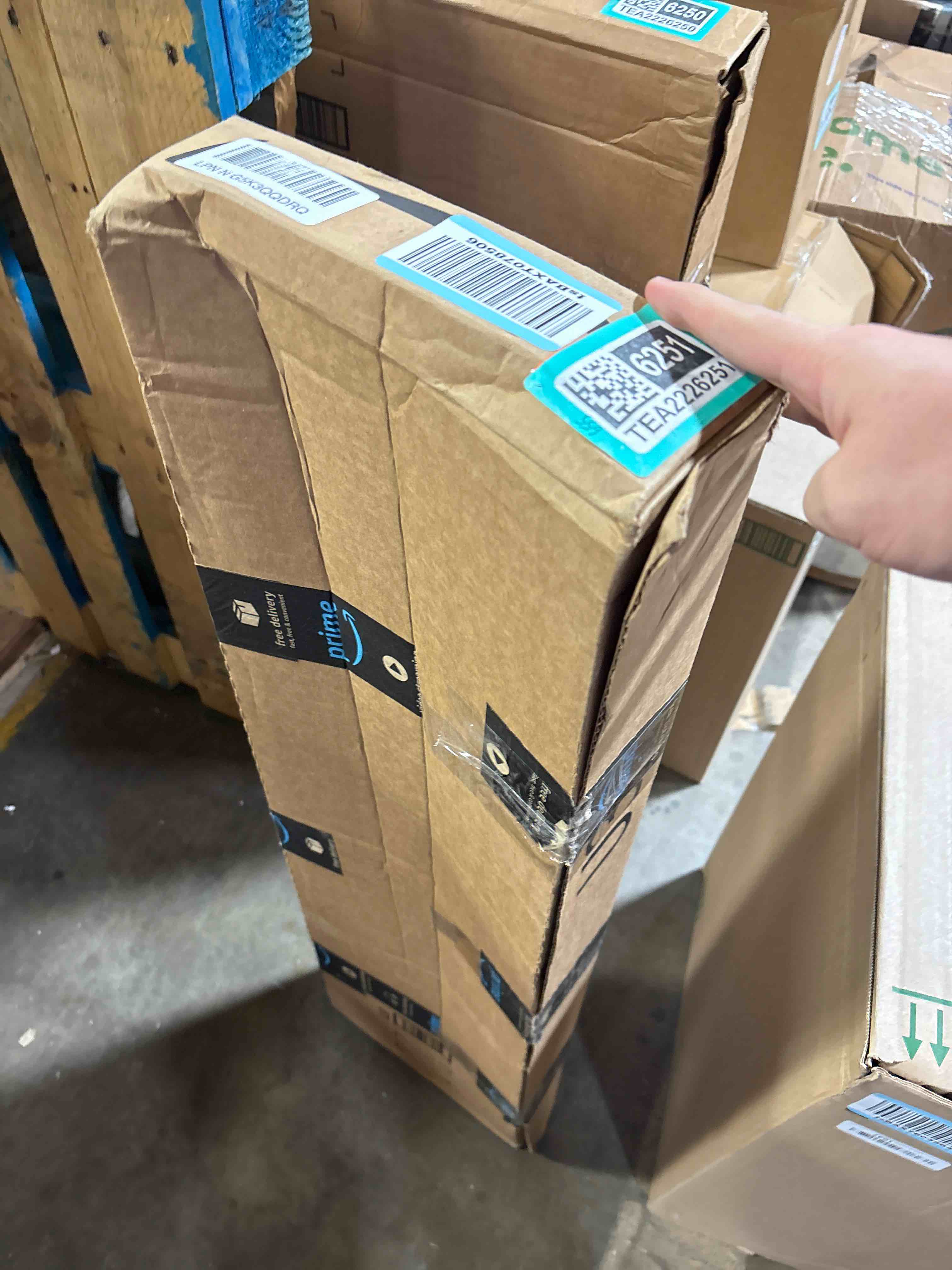 https://s3.amazonaws.com/lotting-images-prod/phillipi/TEA2226251_1760106910362.jpeg