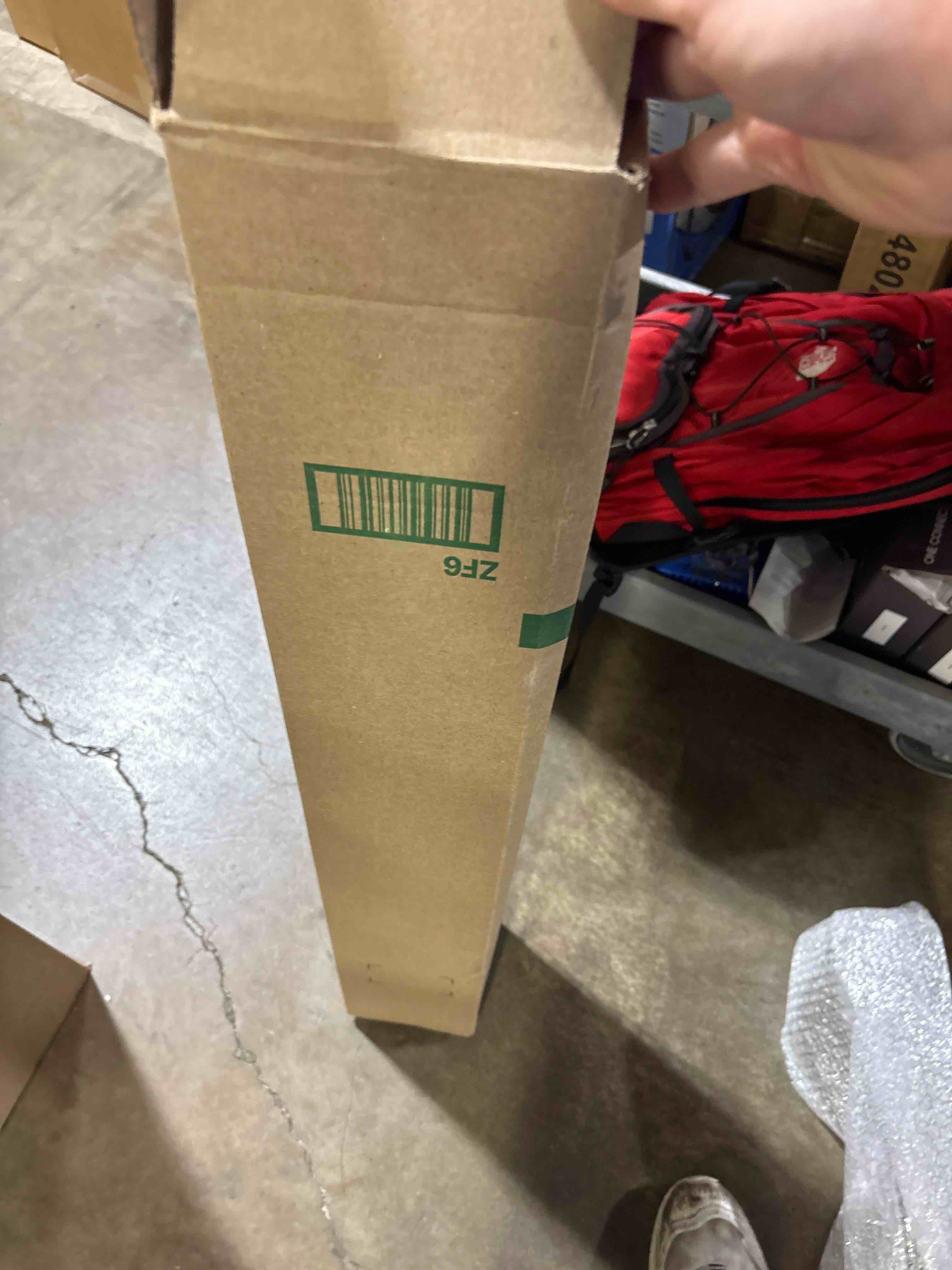 https://s3.amazonaws.com/lotting-images-prod/phillipi/TEA2226256_1760108857253.jpeg