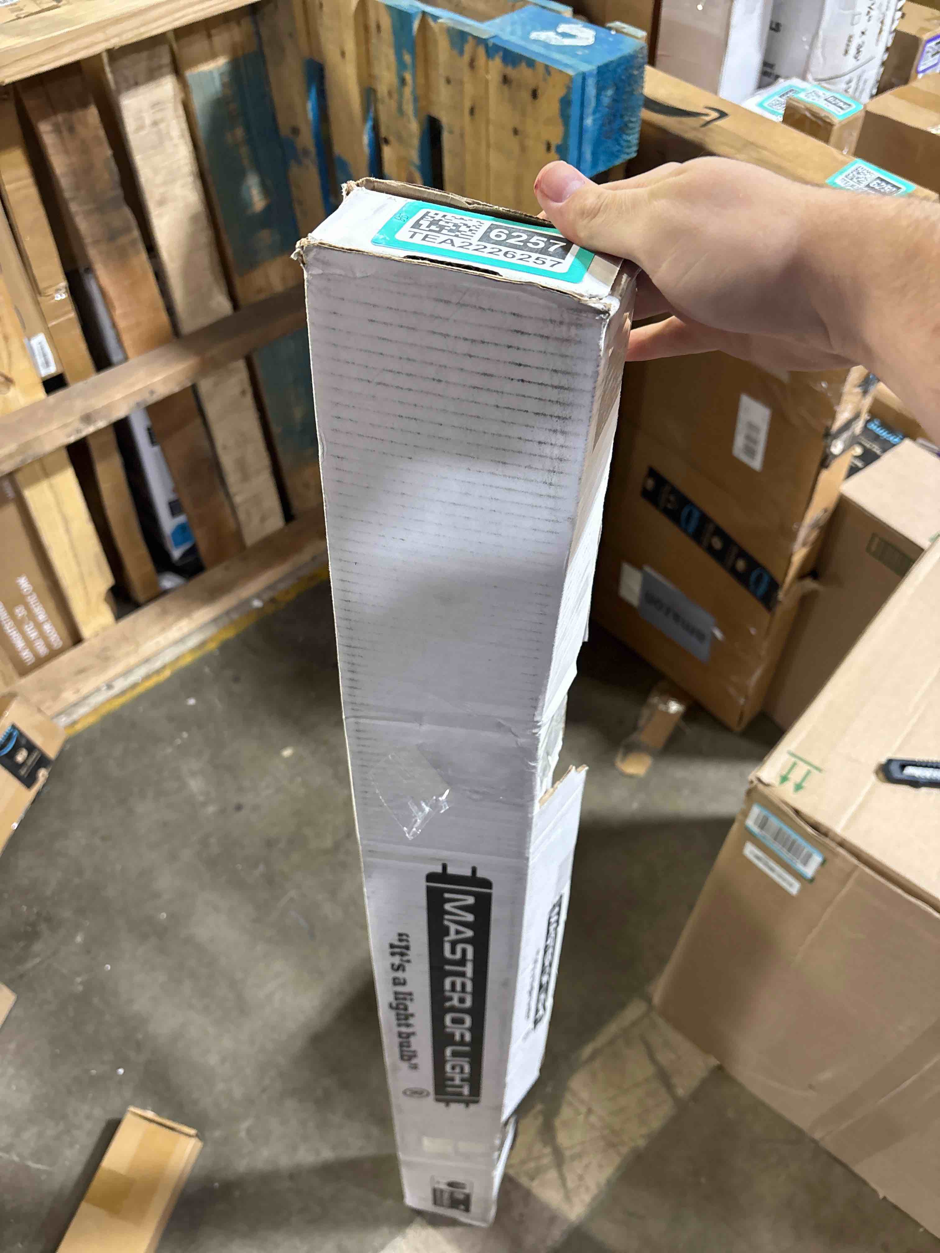 https://s3.amazonaws.com/lotting-images-prod/phillipi/TEA2226257_1760109276106.jpeg