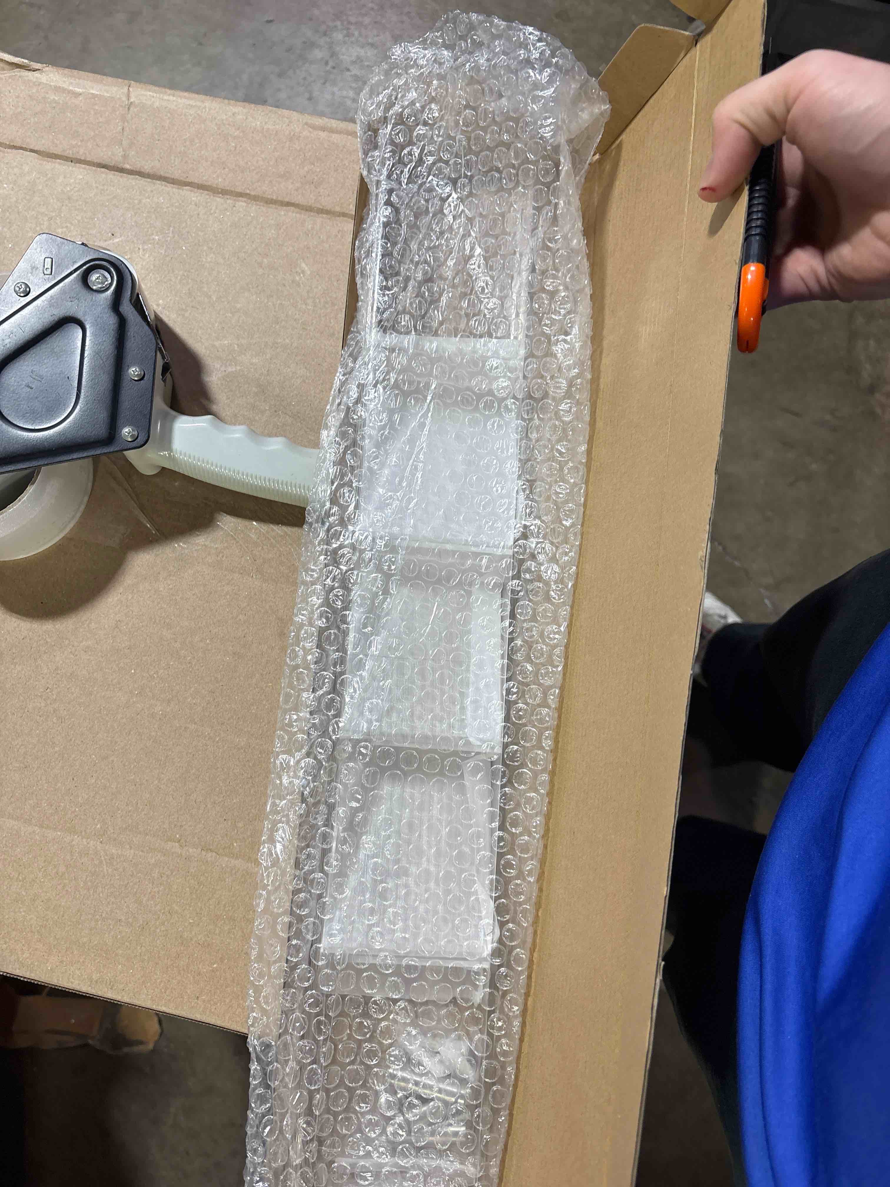 https://s3.amazonaws.com/lotting-images-prod/phillipi/TEA2226258_1760109359944.jpeg