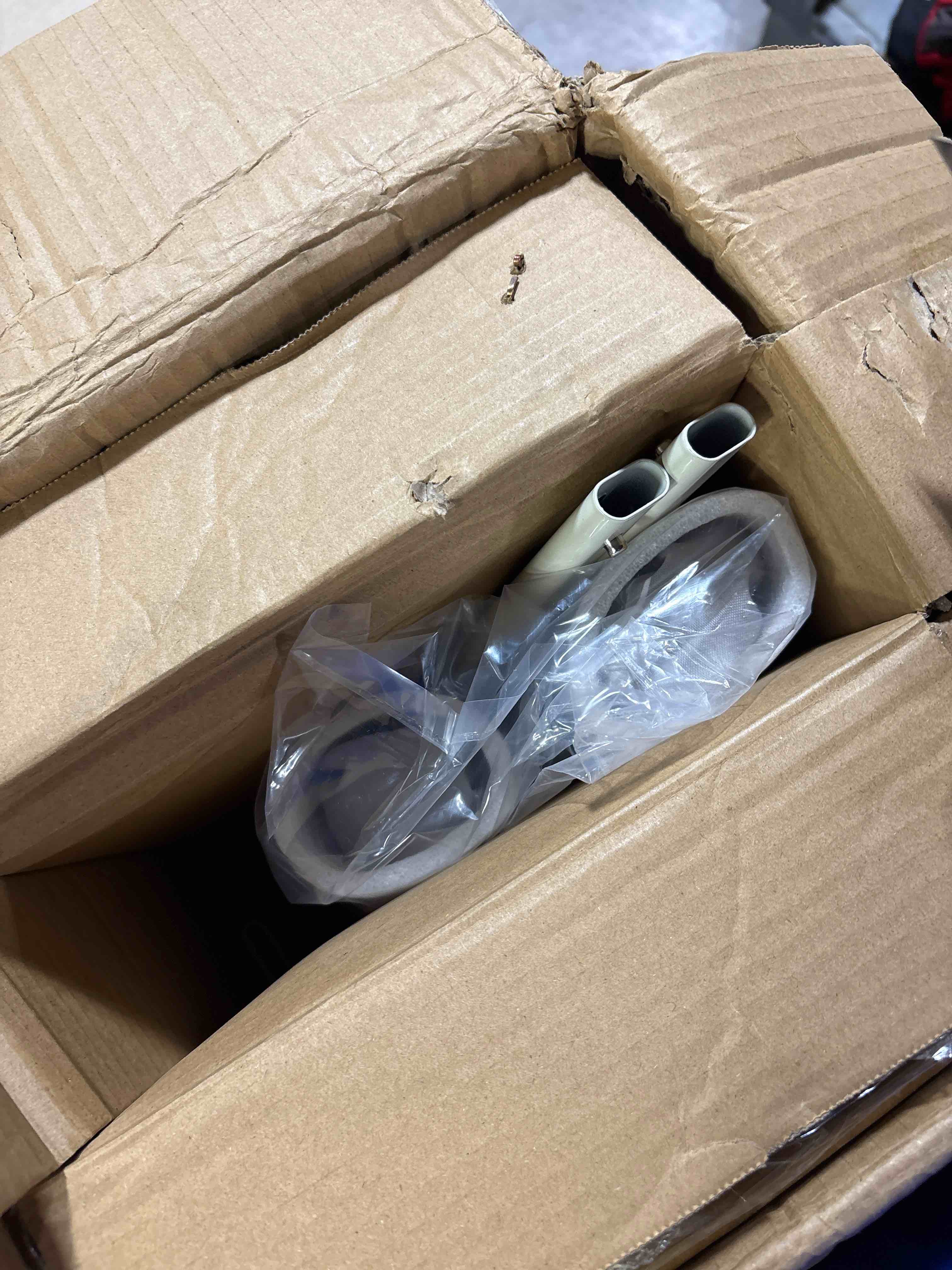 https://s3.amazonaws.com/lotting-images-prod/phillipi/TEA2226261_1760109976131.jpeg