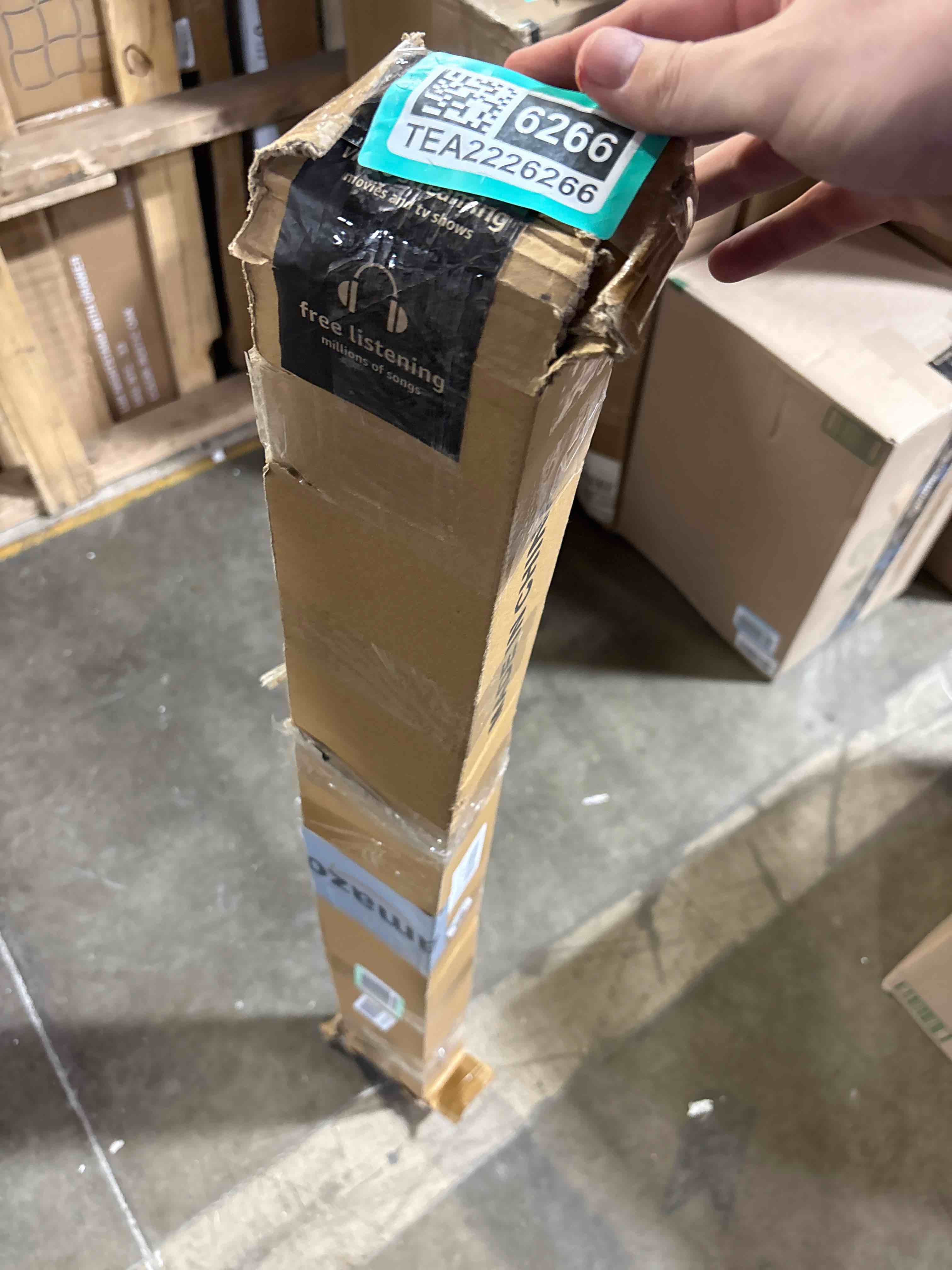 https://s3.amazonaws.com/lotting-images-prod/phillipi/TEA2226266_1760111704274.jpeg