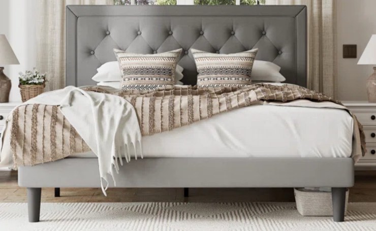 Hegg Linen Tufted Upholstered Platform Bed with Wood slats Headboard Full size ( Similar to one in stock )
