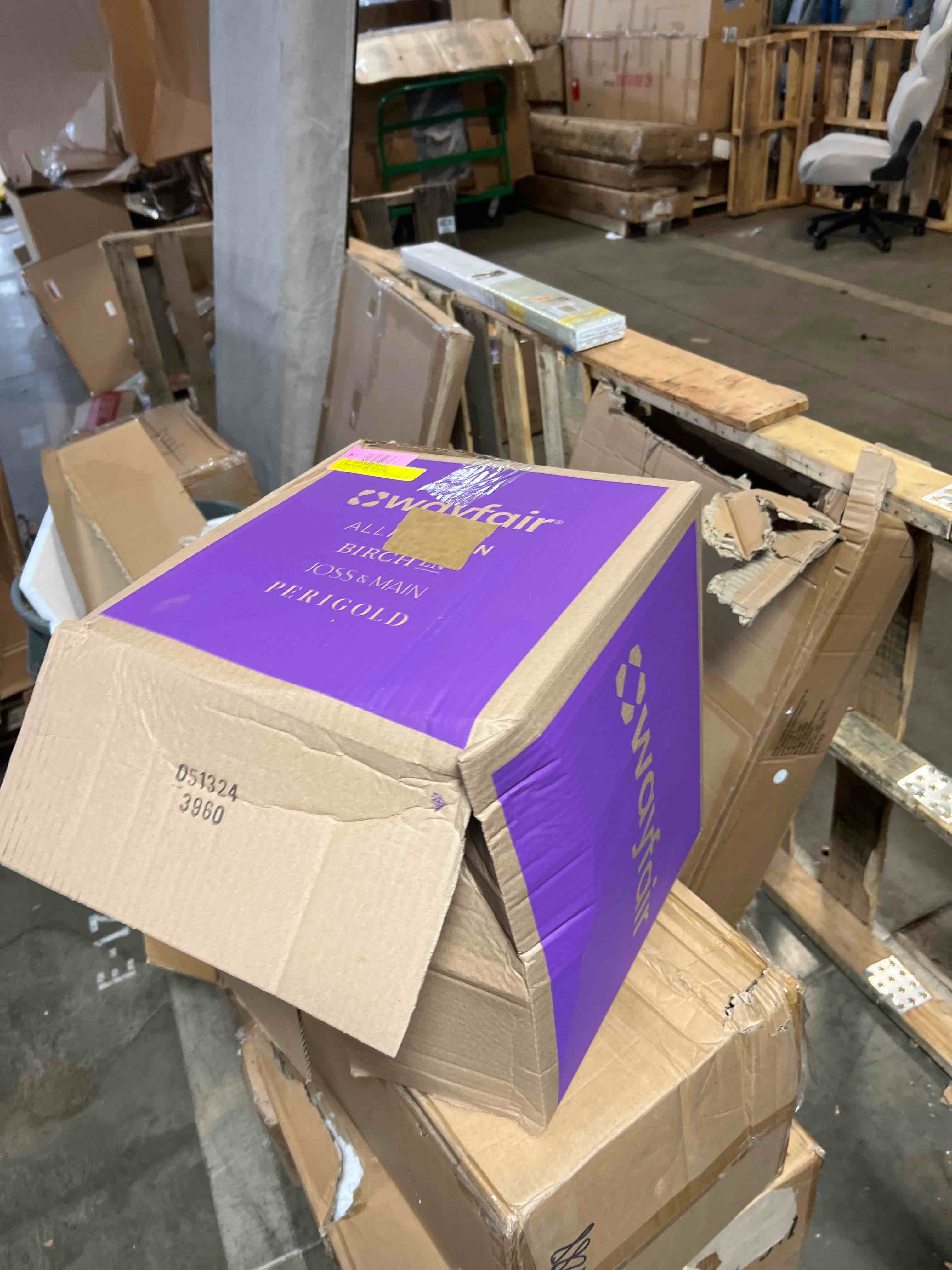 https://s3.amazonaws.com/lotting-images-prod/phillipi/TEA2227552_1743693409148.jpeg