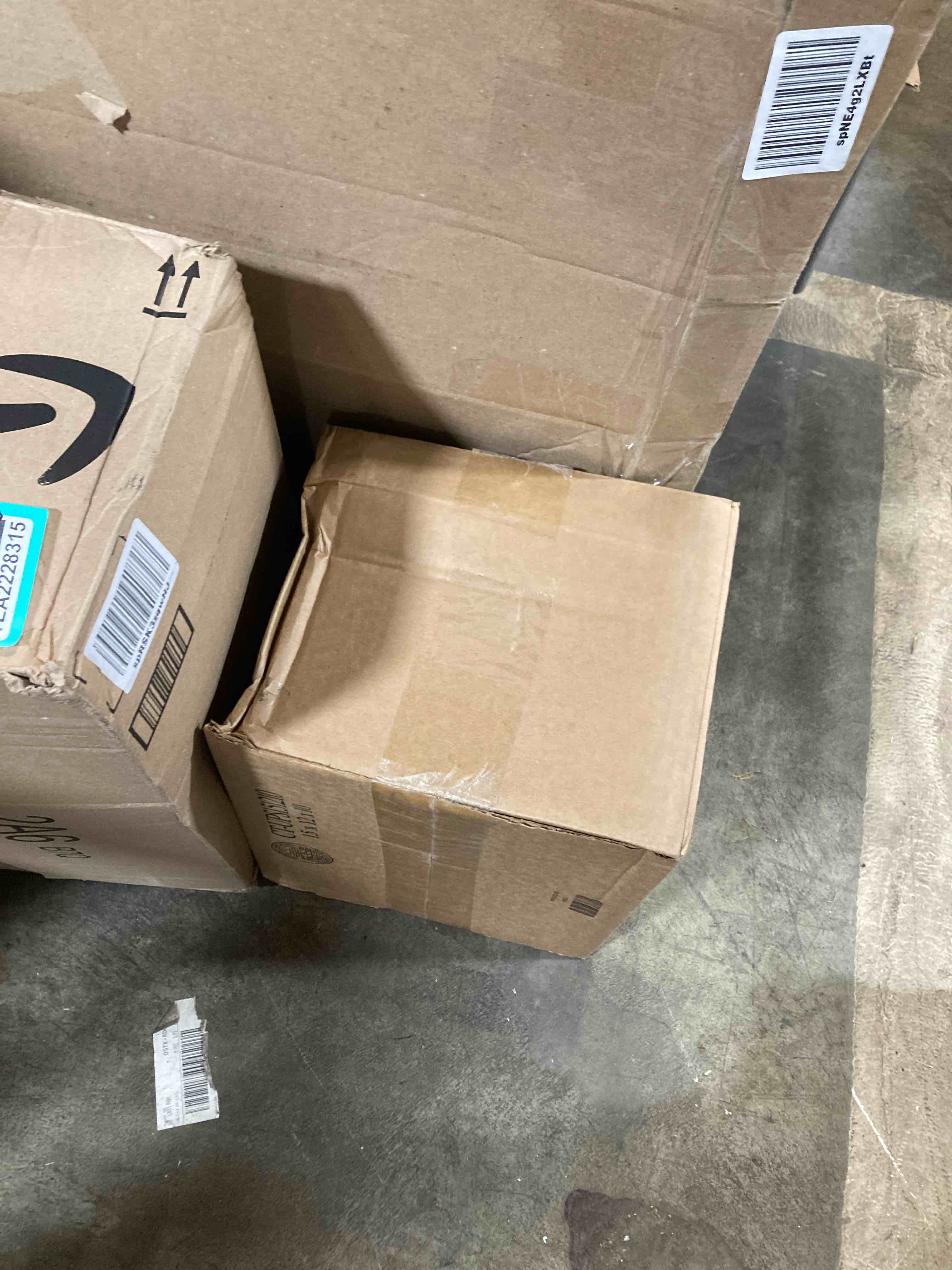 https://s3.amazonaws.com/lotting-images-prod/phillipi/TEA2228314_1745340881224.jpeg