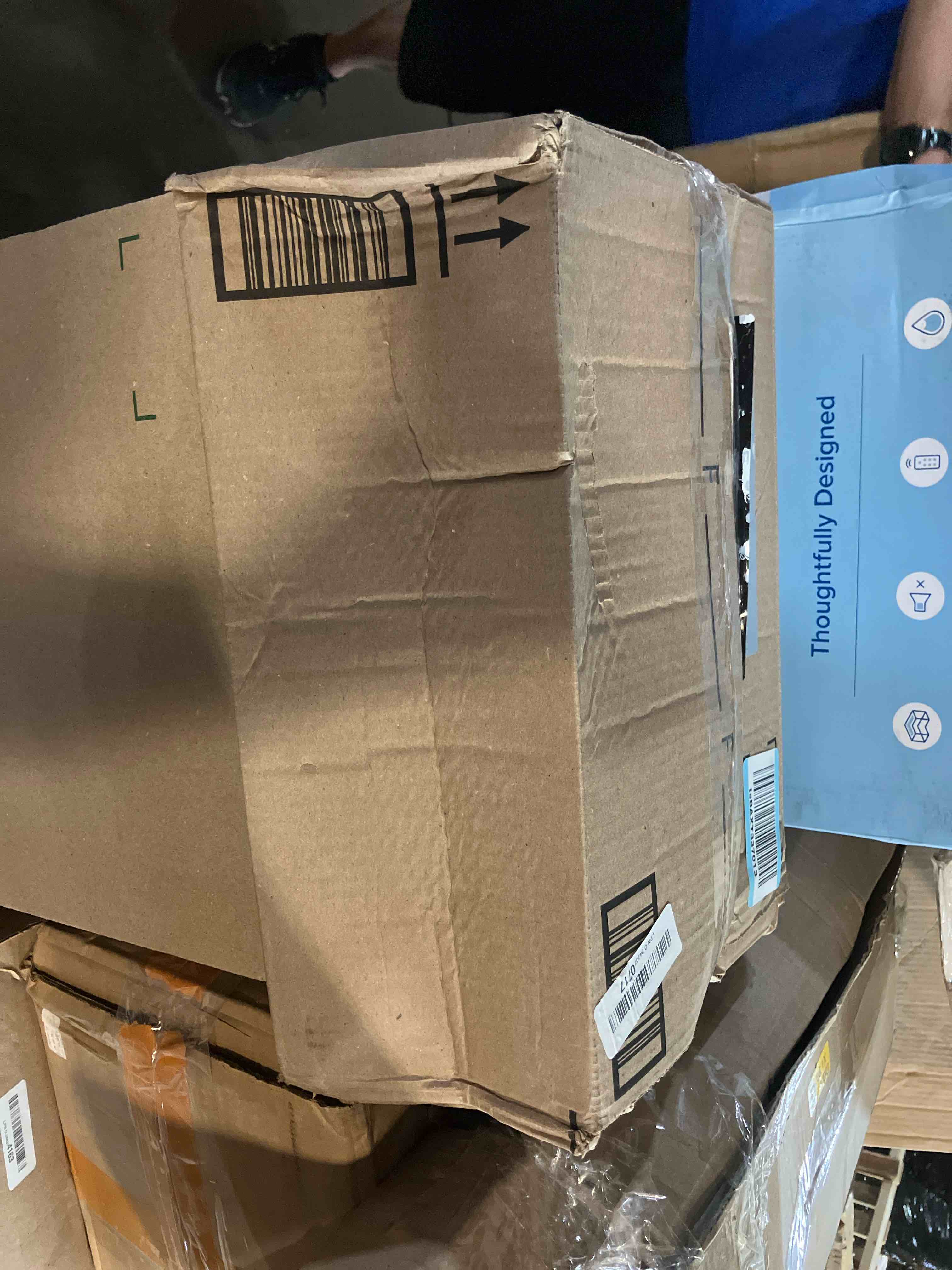 https://s3.amazonaws.com/lotting-images-prod/phillipi/TEA2229839_1751031013688.jpeg