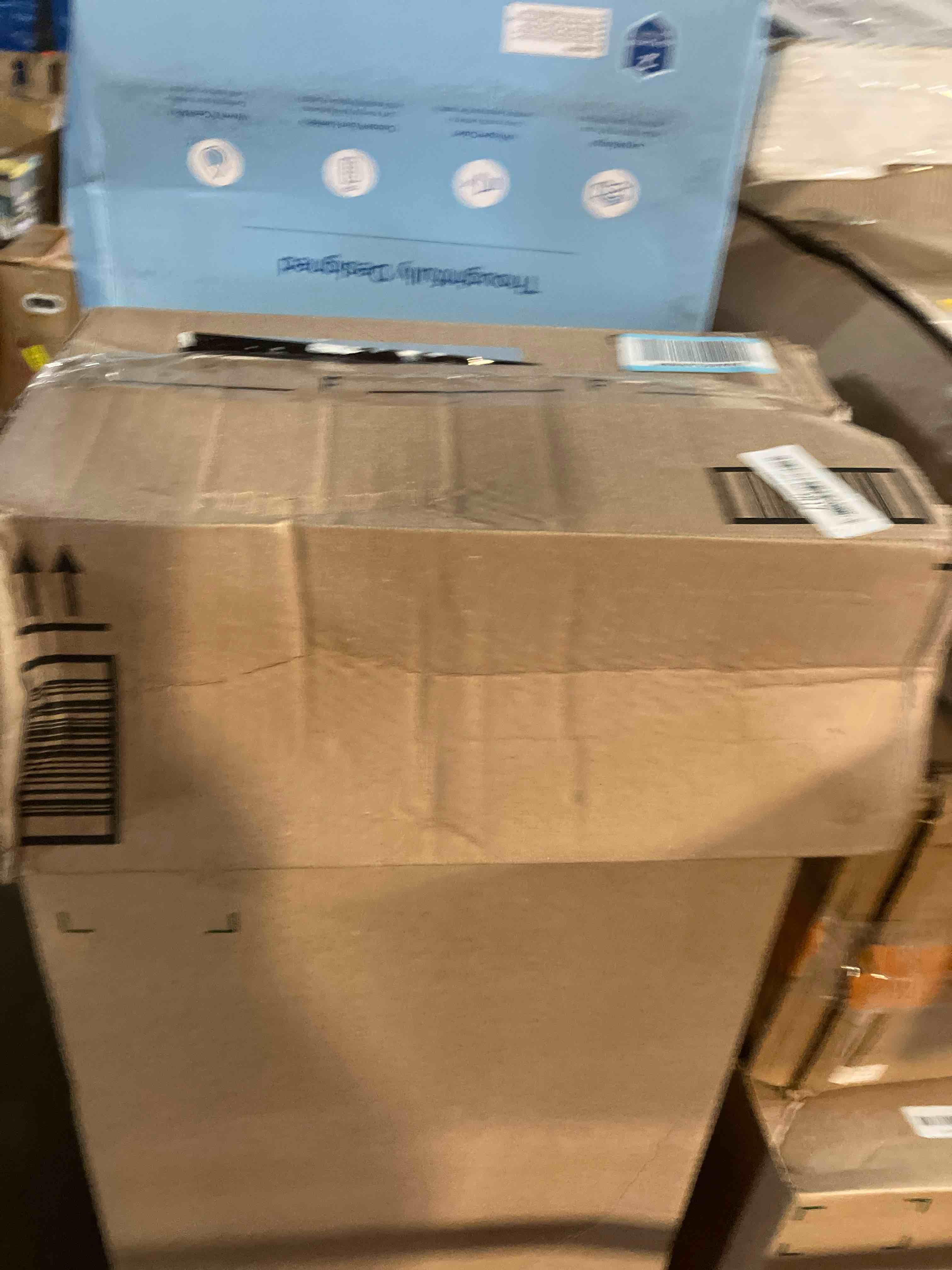 https://s3.amazonaws.com/lotting-images-prod/phillipi/TEA2229839_1751031018695.jpeg