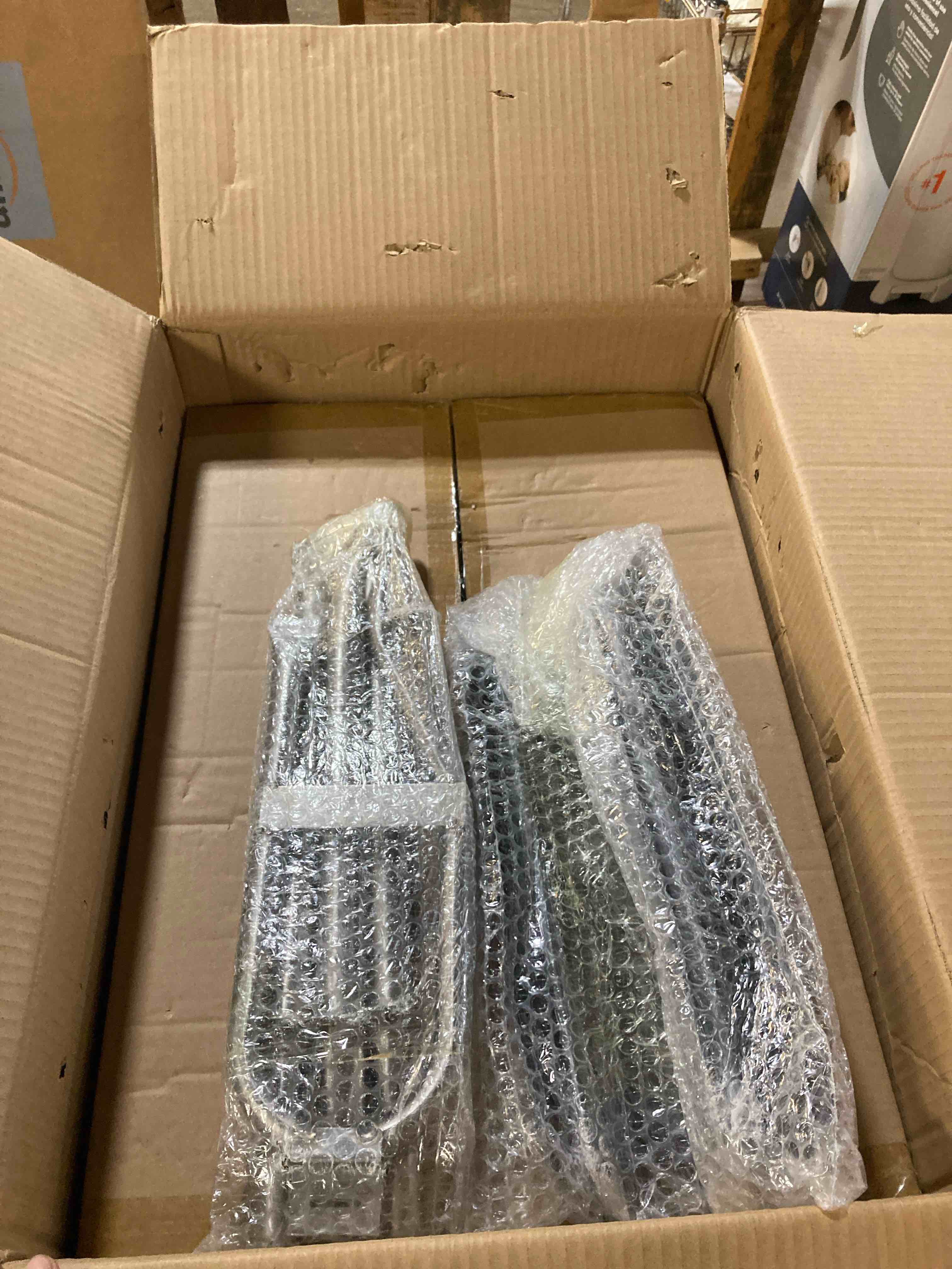 https://s3.amazonaws.com/lotting-images-prod/phillipi/TEA2229947_1755879836489.jpeg