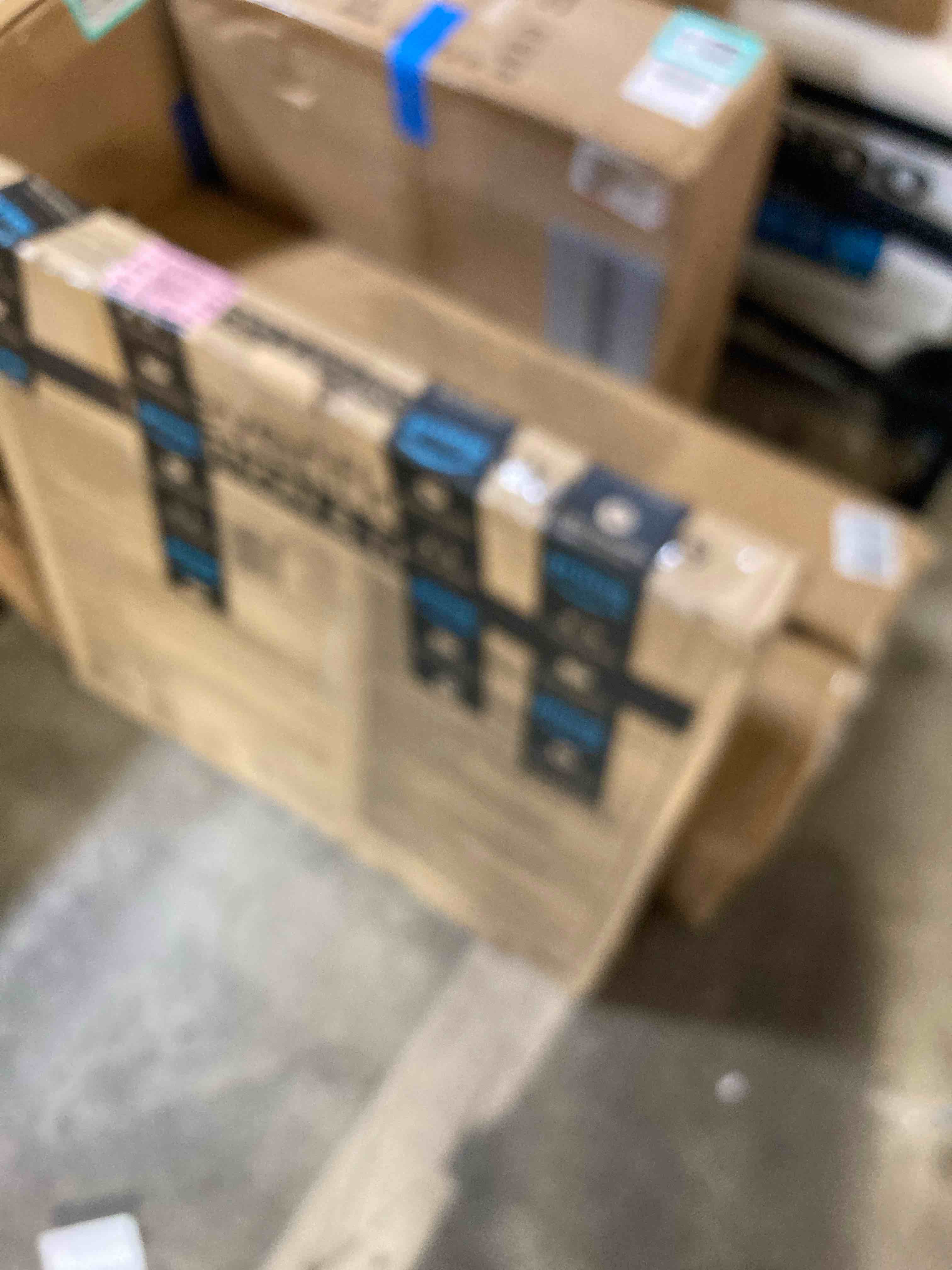 https://s3.amazonaws.com/lotting-images-prod/phillipi/TEA2229951_1755880940812.jpeg