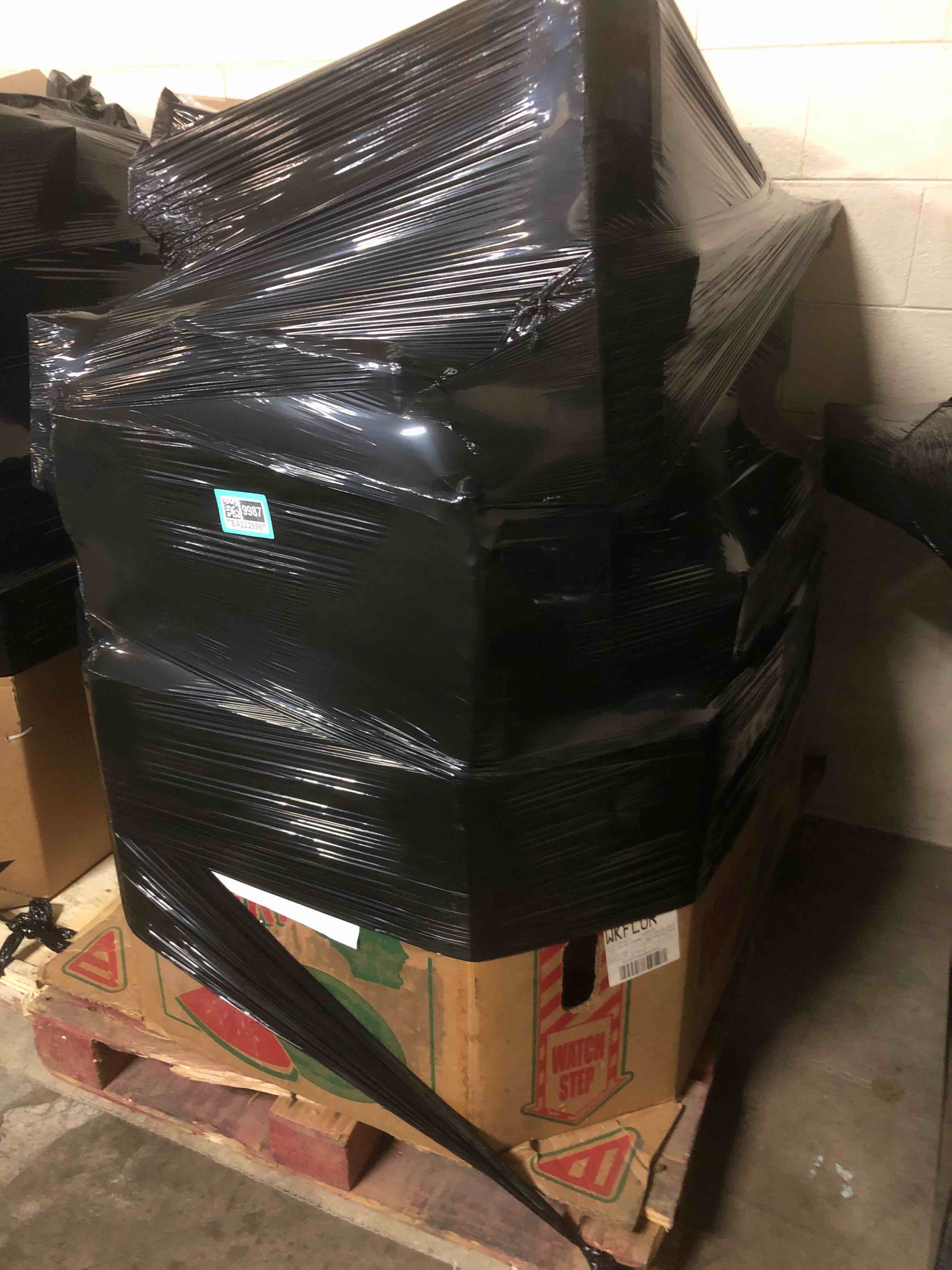 https://s3.amazonaws.com/lotting-images-prod/phillipi/TEA2229987_1757017132258.jpeg