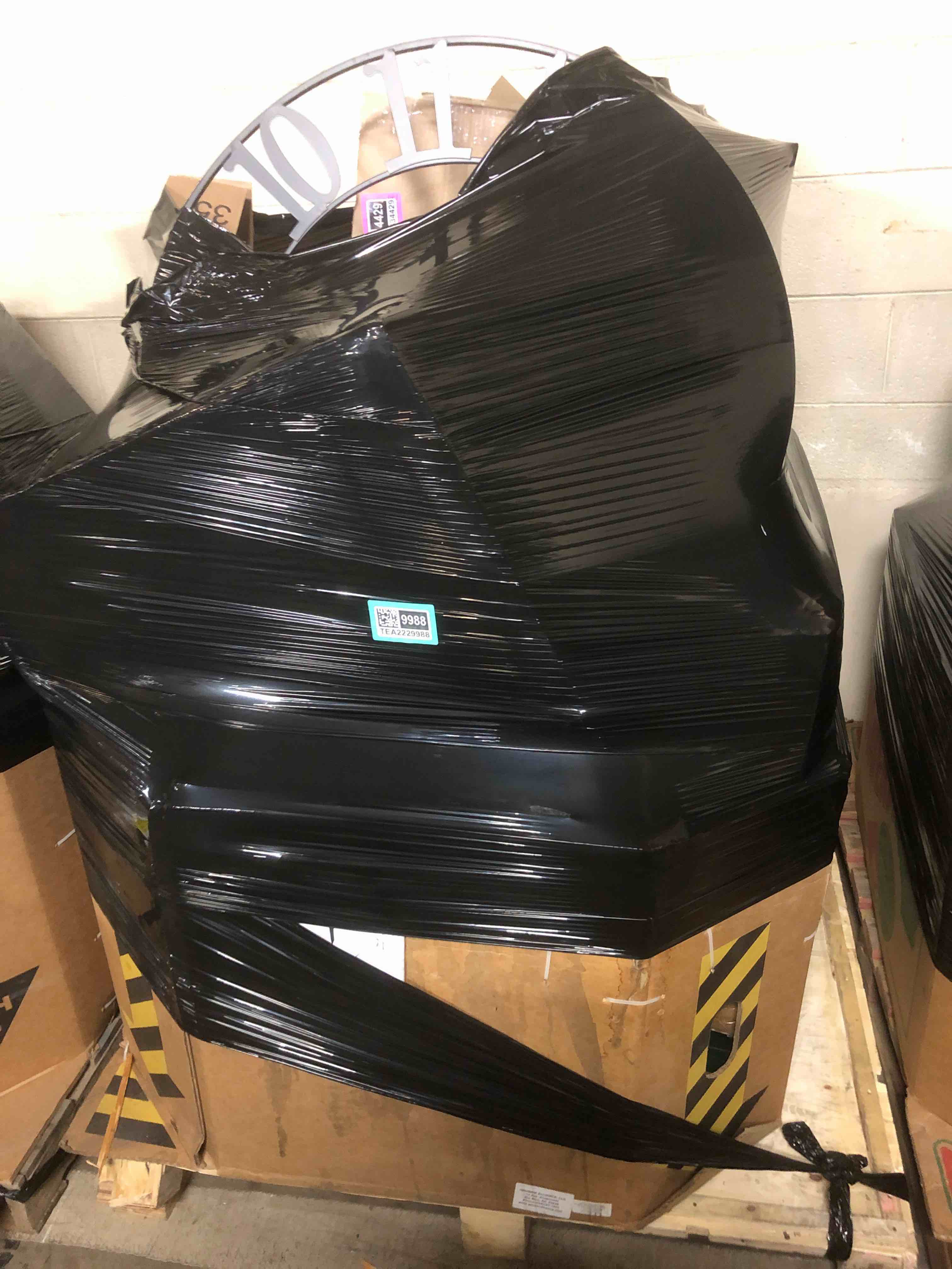 https://s3.amazonaws.com/lotting-images-prod/phillipi/TEA2229988_1757017172688.jpeg