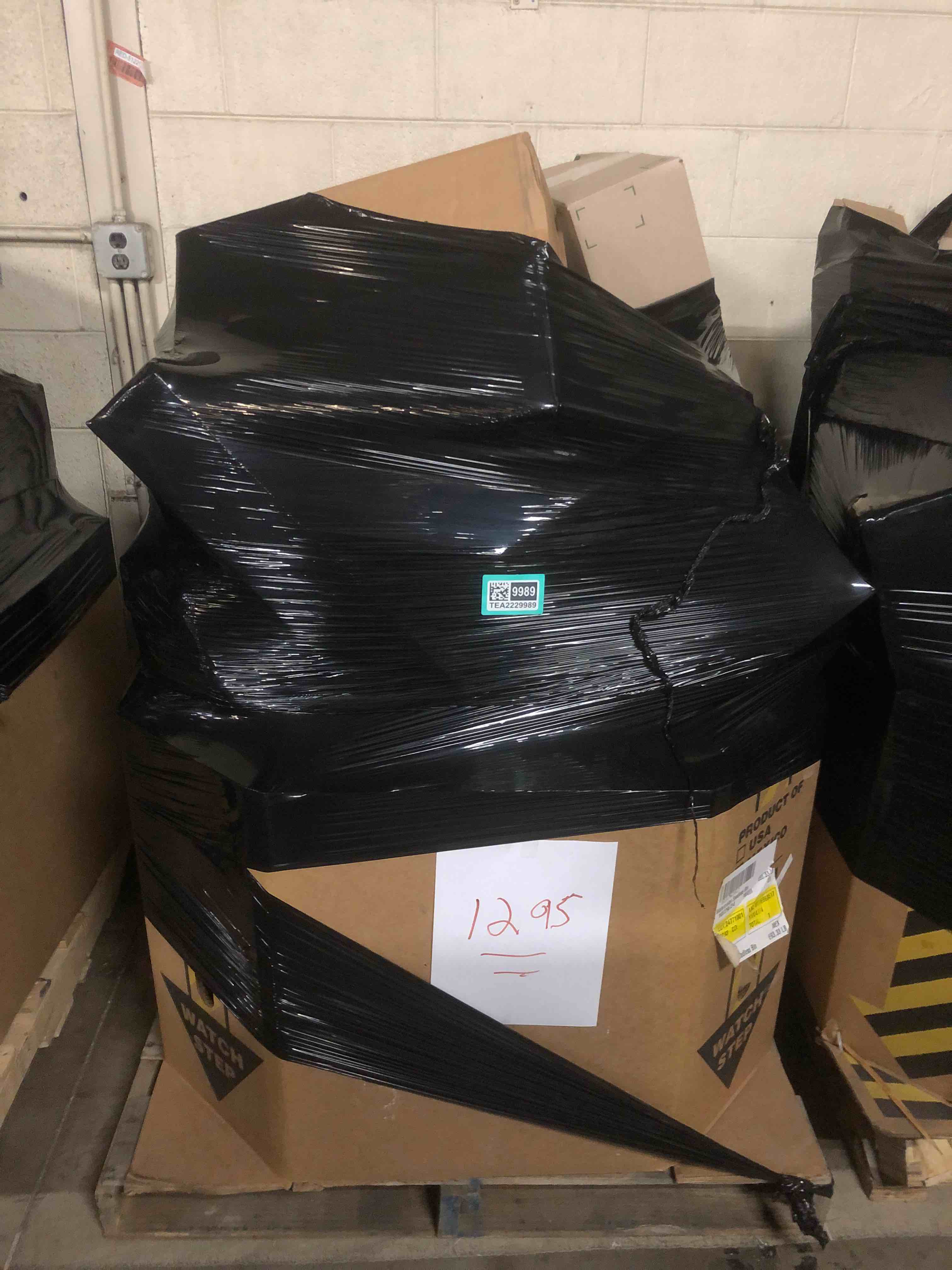 https://s3.amazonaws.com/lotting-images-prod/phillipi/TEA2229989_1757017209828.jpeg