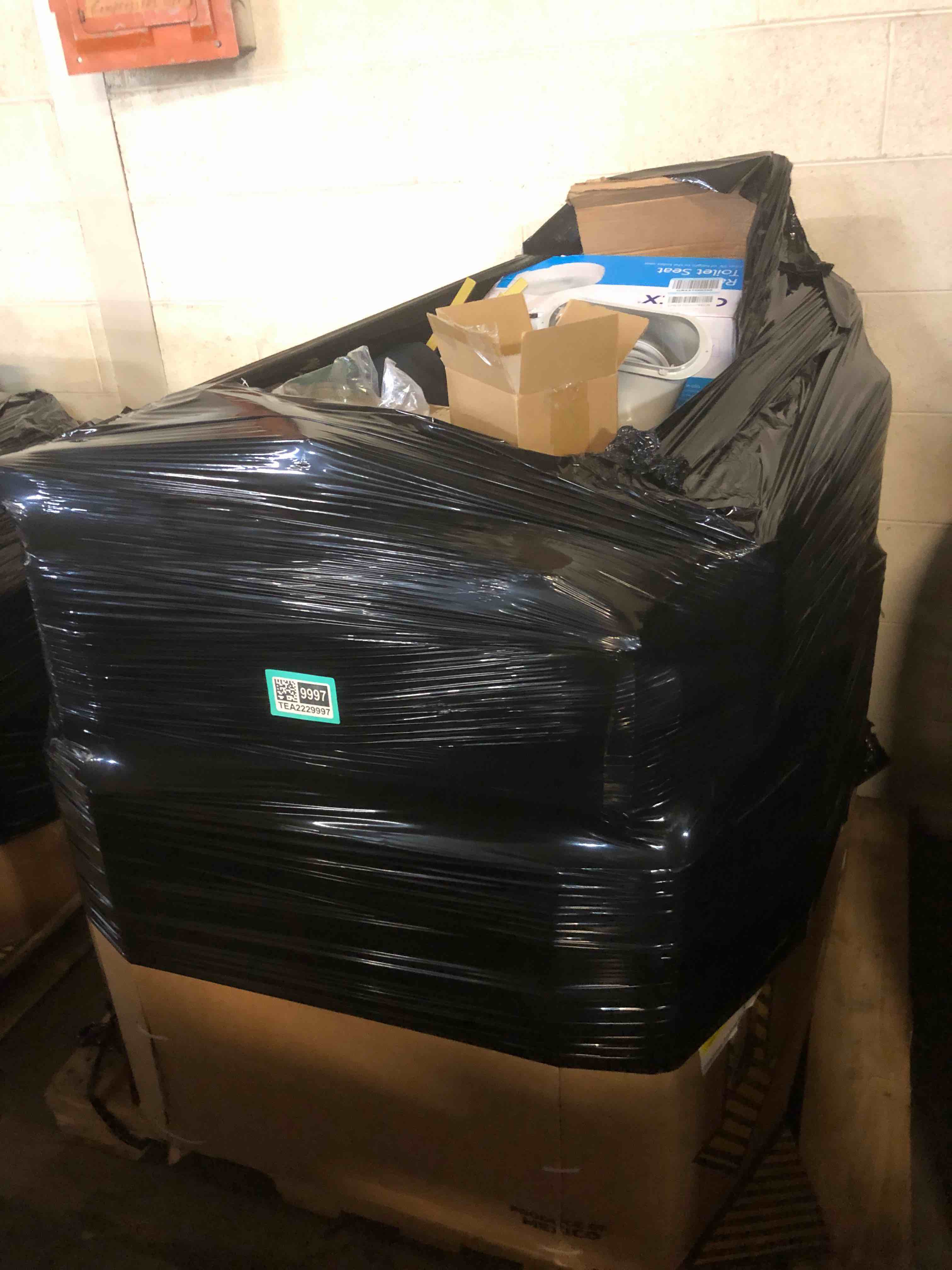 https://s3.amazonaws.com/lotting-images-prod/phillipi/TEA2229997_1757017666679.jpeg