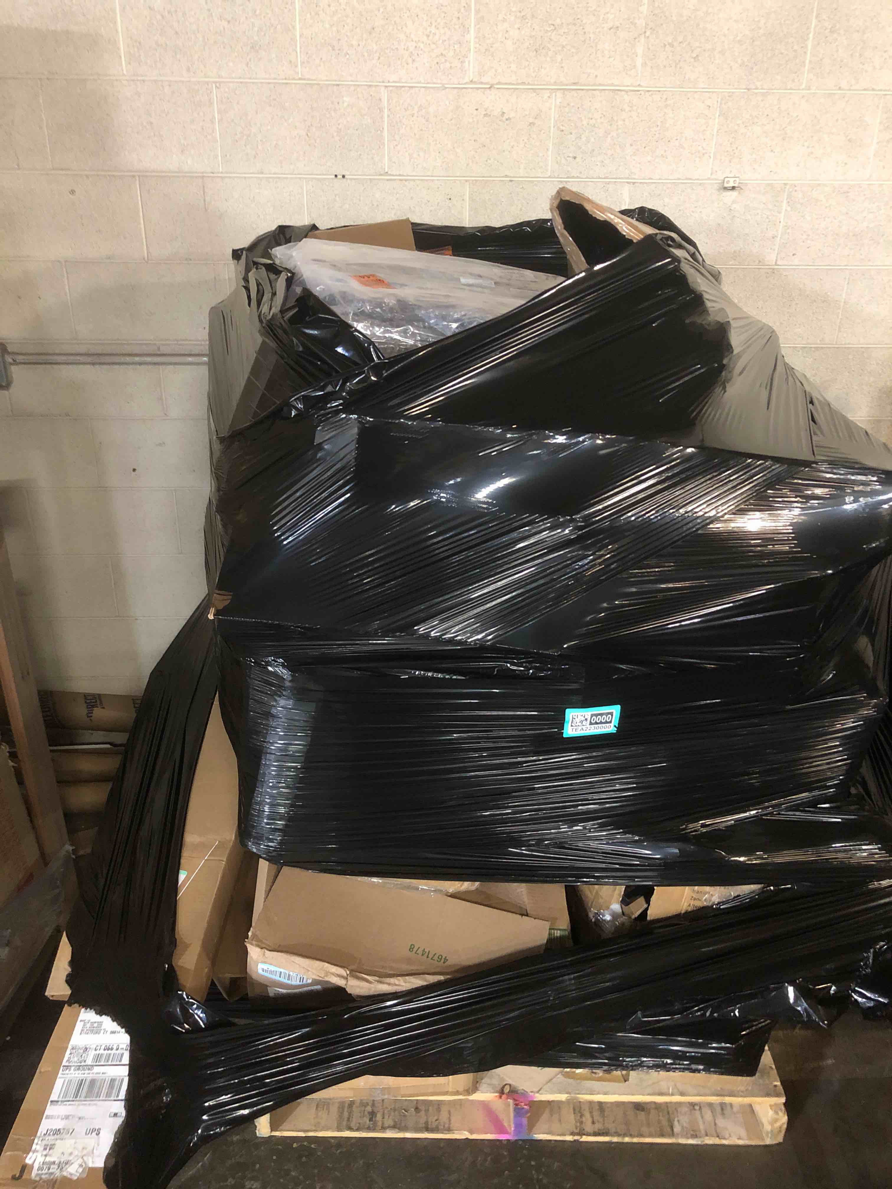 https://s3.amazonaws.com/lotting-images-prod/phillipi/TEA2230000_1757017797921.jpeg