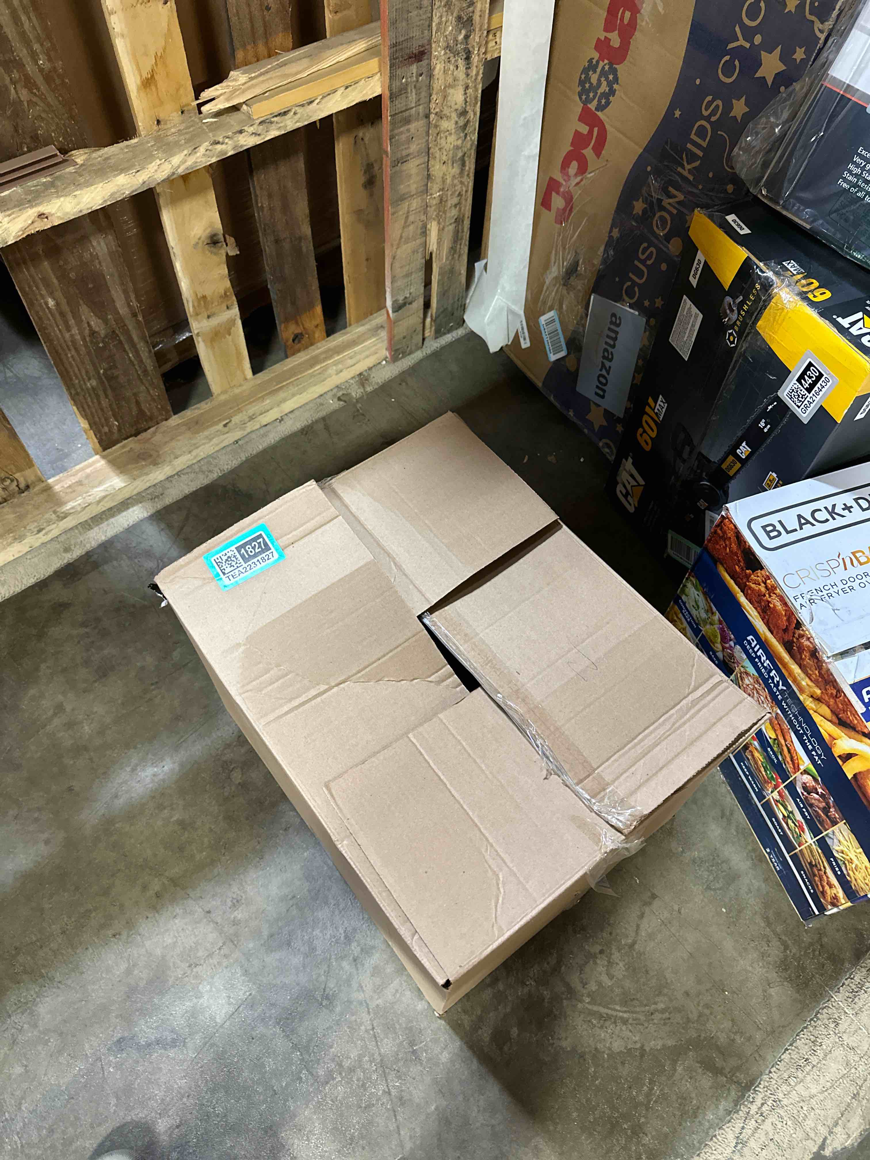 https://s3.amazonaws.com/lotting-images-prod/phillipi/TEA2231827_1751022002266.jpeg