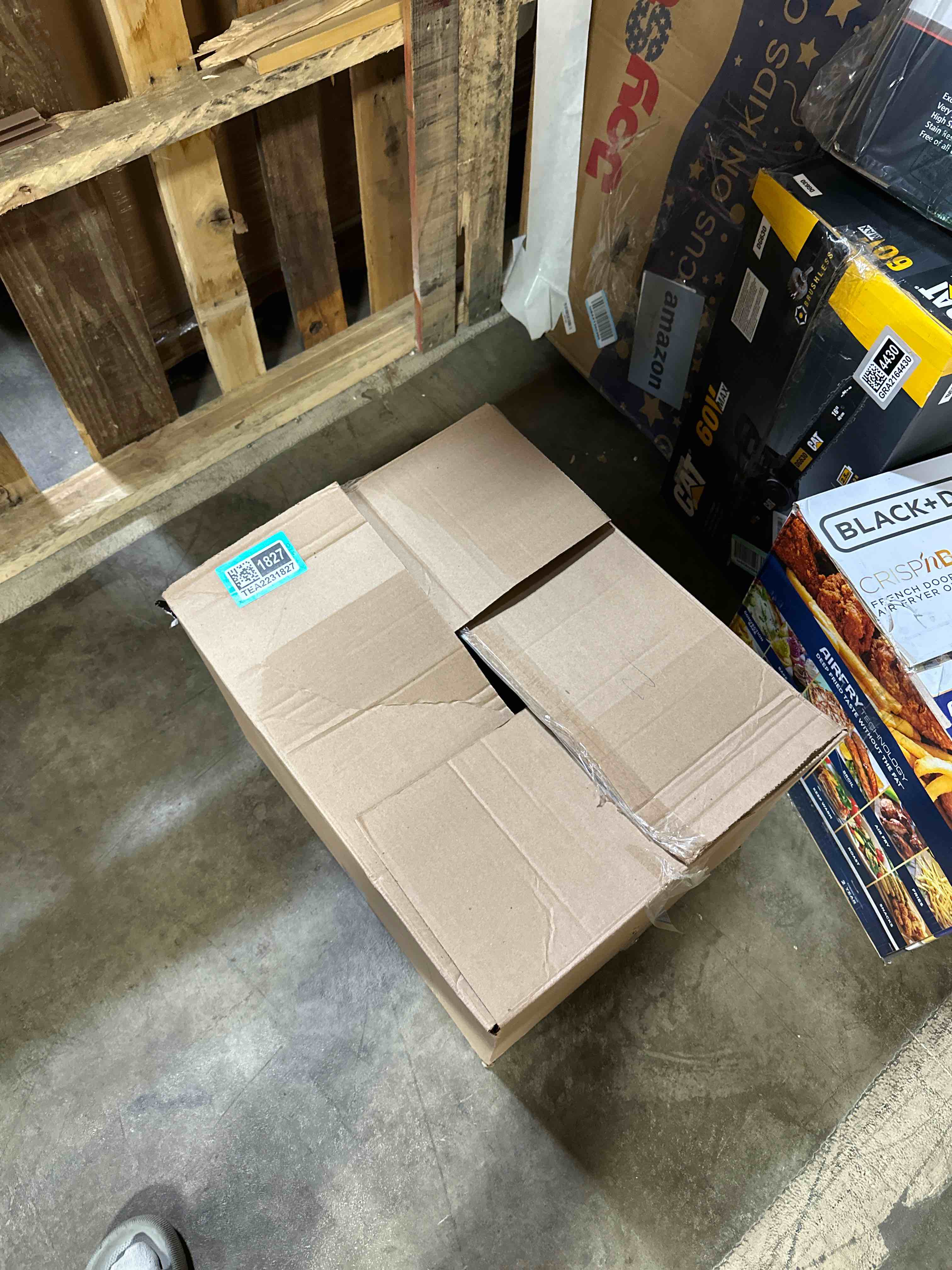 https://s3.amazonaws.com/lotting-images-prod/phillipi/TEA2231827_1751022004361.jpeg