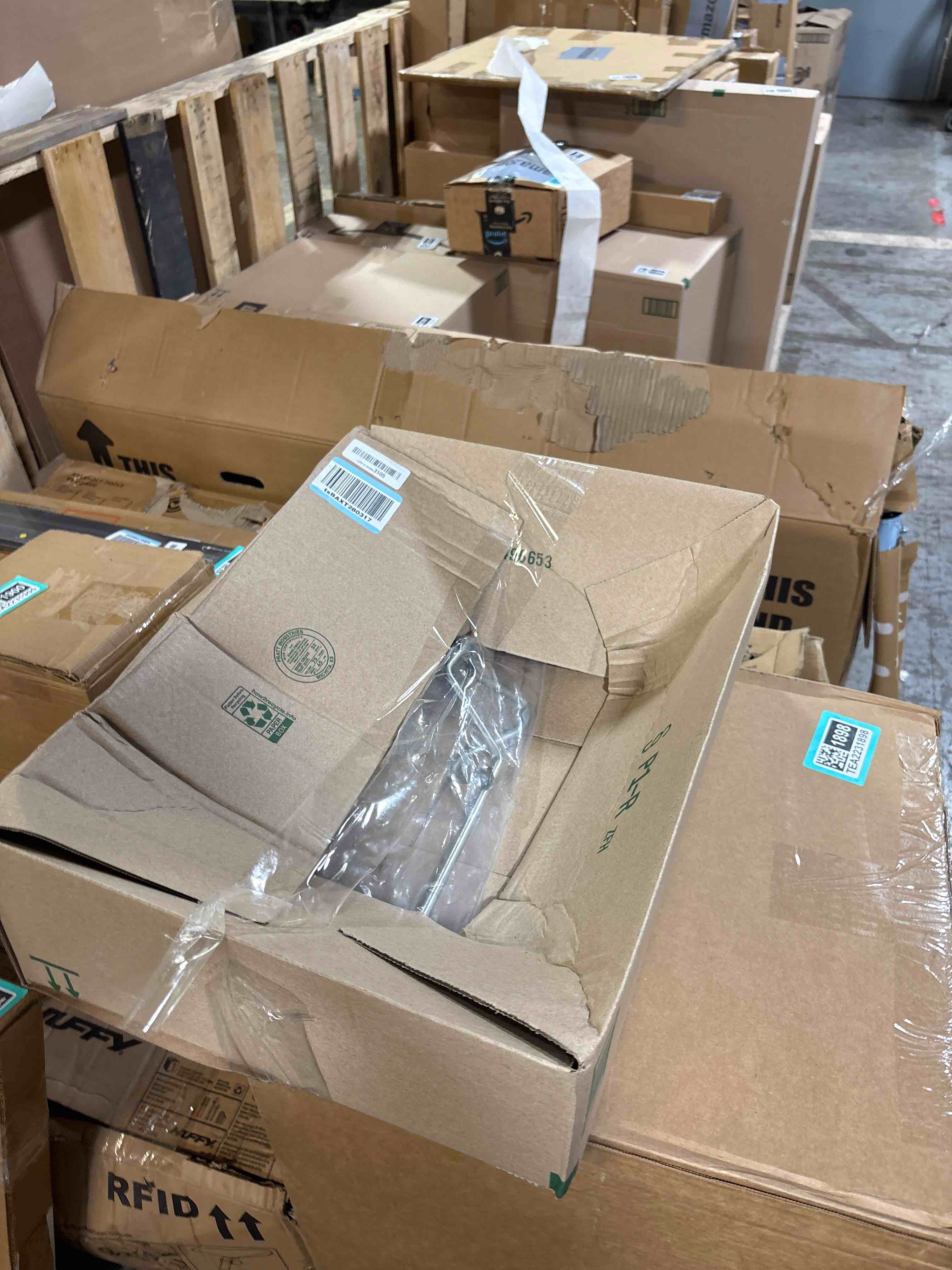 https://s3.amazonaws.com/lotting-images-prod/phillipi/TEA2231901_1751384799168.jpeg
