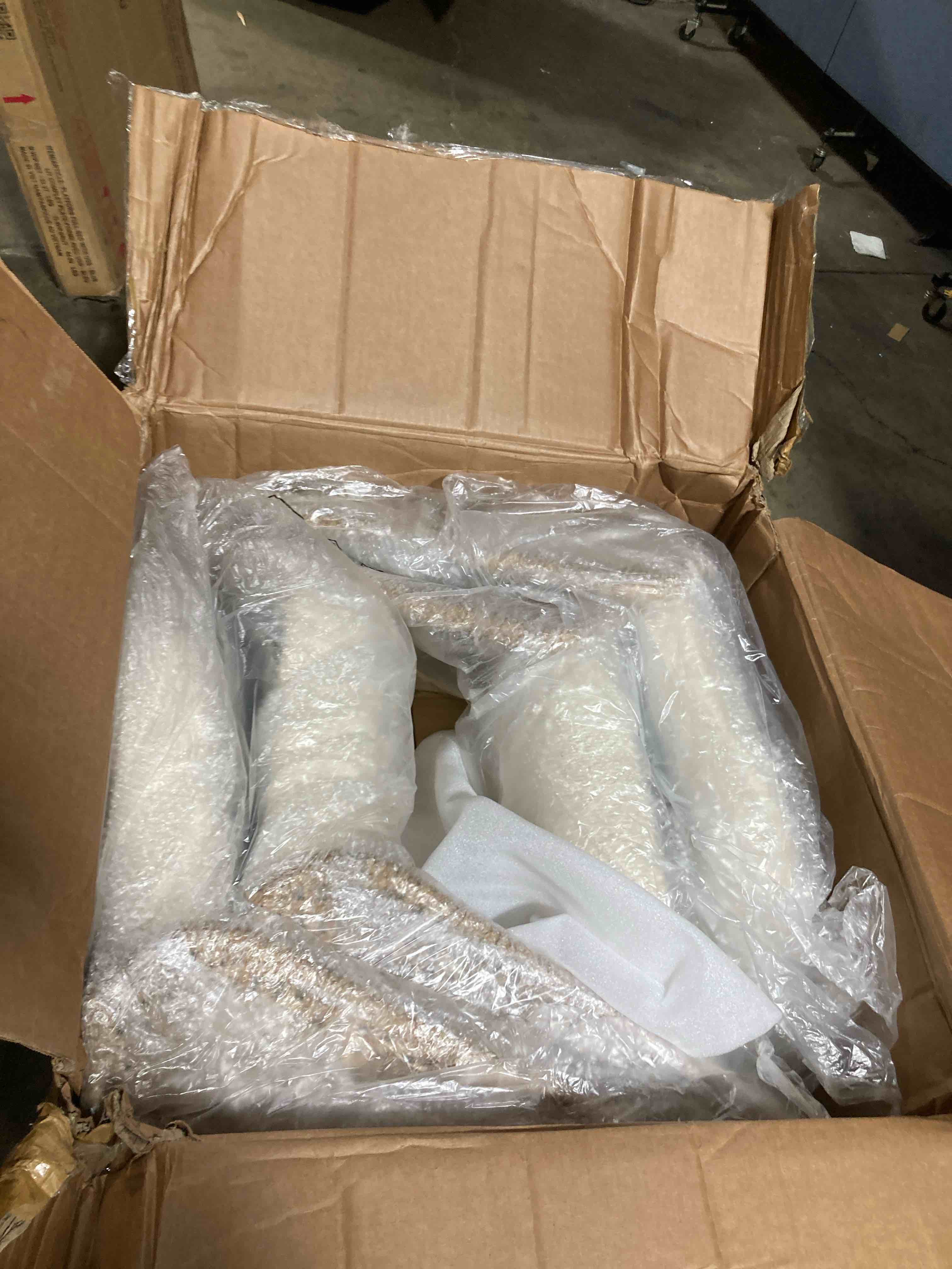 https://s3.amazonaws.com/lotting-images-prod/phillipi/TEA2231982_1752595042823.jpeg